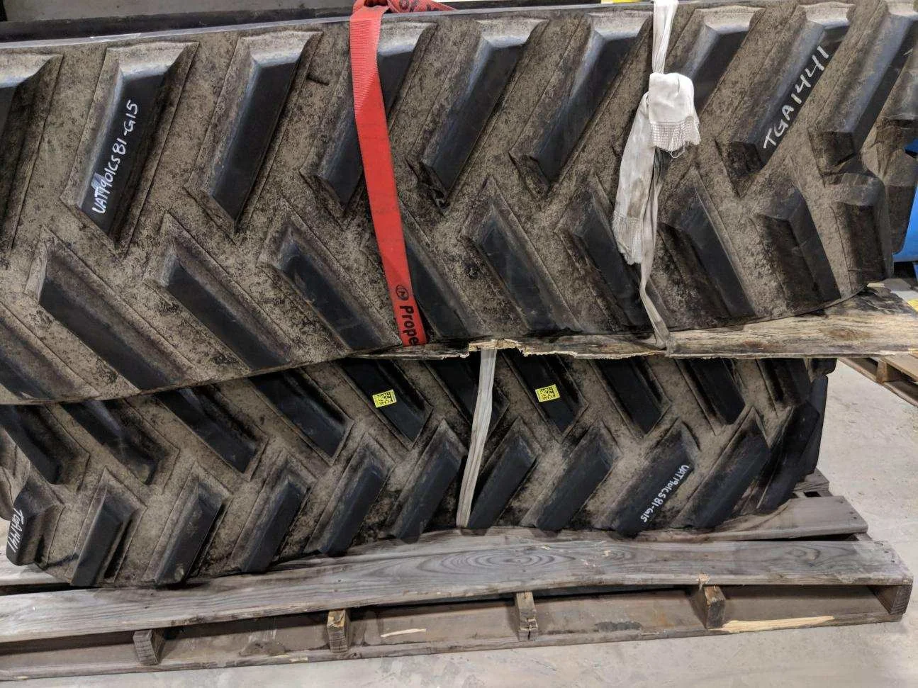 Used 80% 25" Camoplast General Ag 3500 Series for New Model Challenger MT700 series