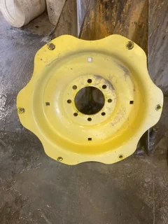 USED DISC 28" John Deere Yellow 8 Bolt (.846) Formed Center (8-8-6.023) 1.08" Offset