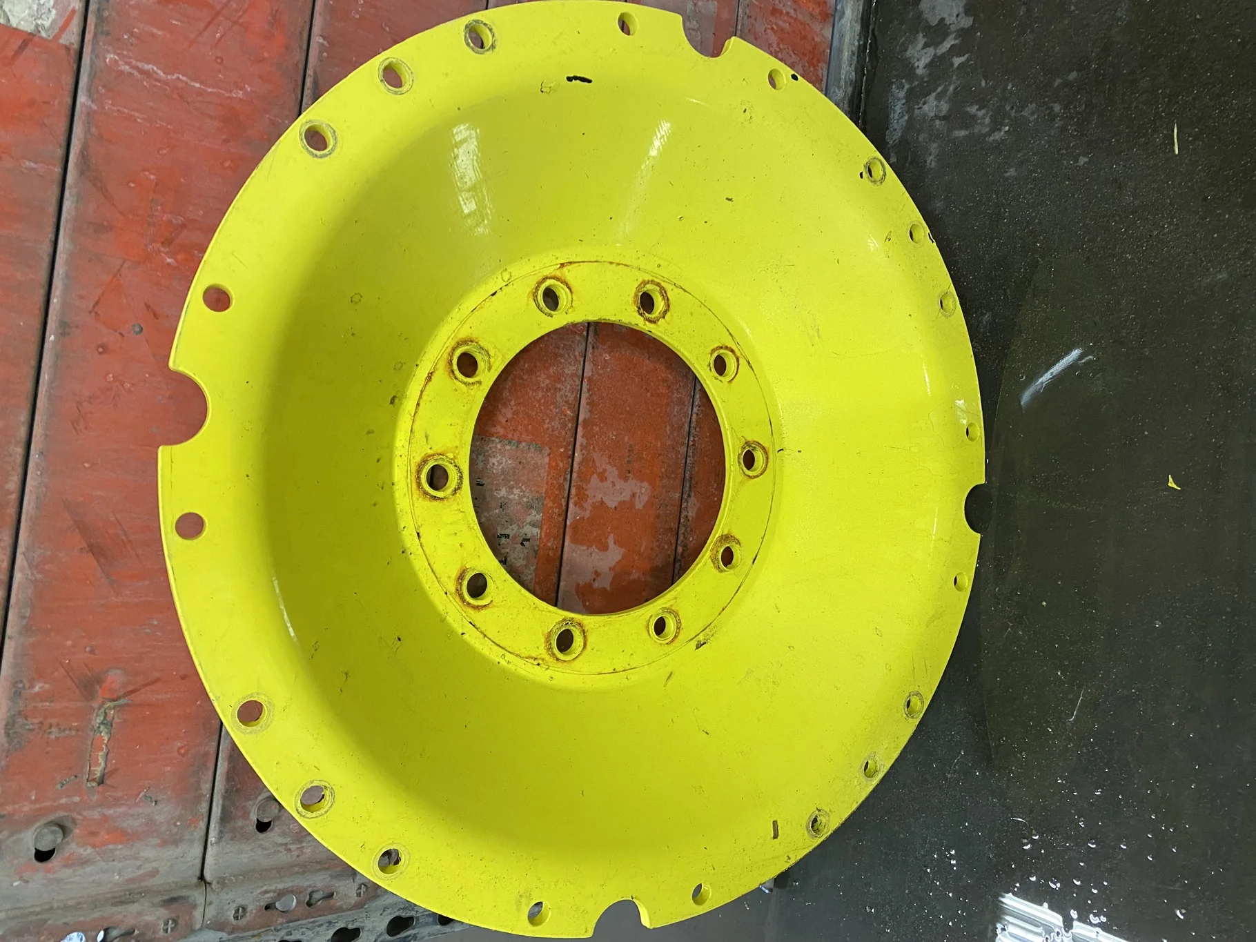 USED DISC 34" JD 10 Bolt Heavy Duty Waffle Disc image 3
