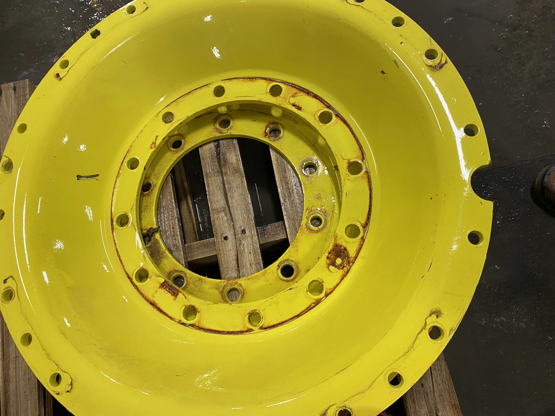USED DISC 34" JD 10 Bolt Heavy Duty Waffle Disc image 4