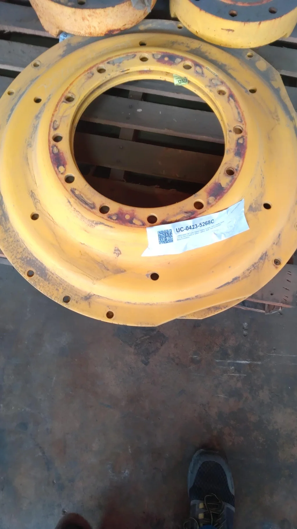 USED DISC 38" John Deere Yellow 12 Bolt (.906") Waffle Center (12-16.732-14.620) 4" offset - (Minor