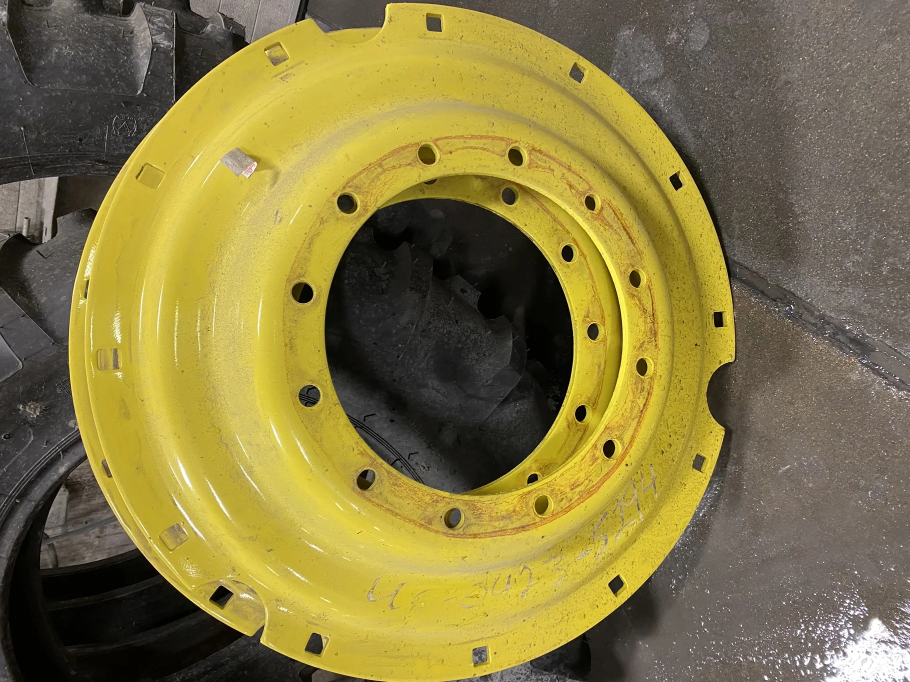 USED DISC 38" John Deere Yellow 12 Bolt Stub Disc Center - Good Condition  
(Scratches, Rust Spots)