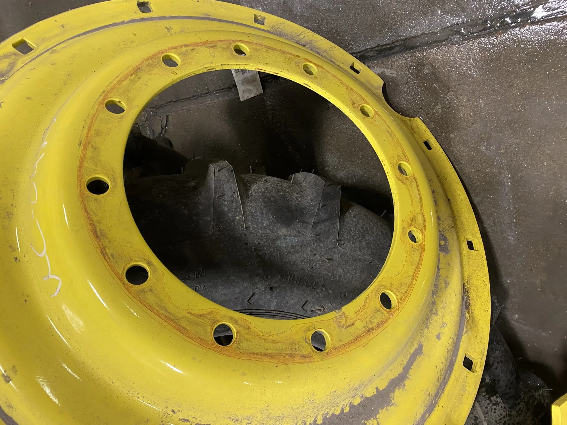 USED DISC 38" John Deere Yellow 12 Bolt Stub Disc Center - Good Condition  
(Scratches, Rust Spots) image 5