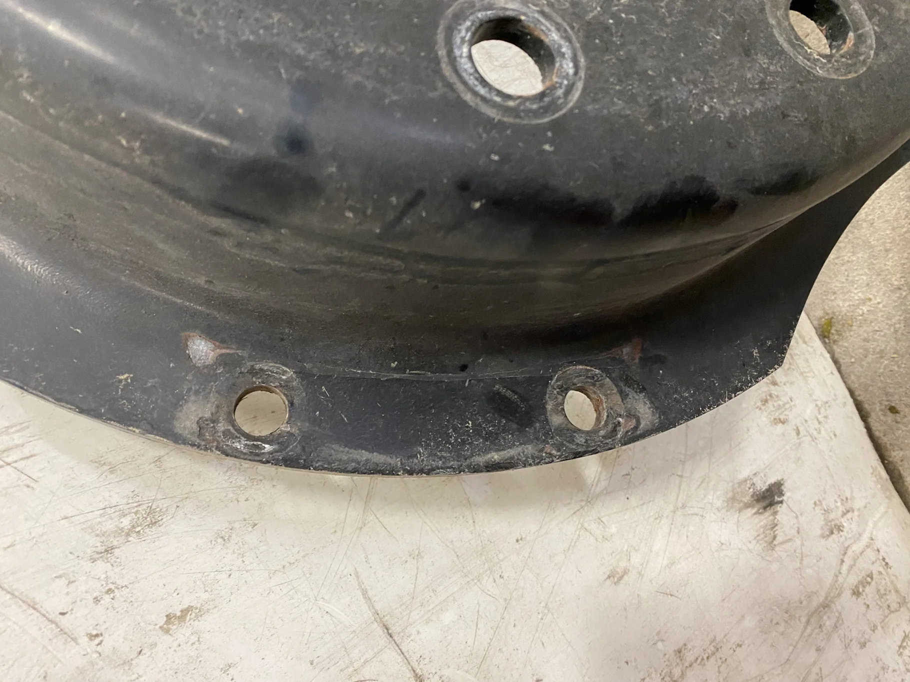Used 13 X 30 12-16.732-14.64-4" OFFSET CASE IH BLACK WAFFLE WHEEL W/ DISC image 2