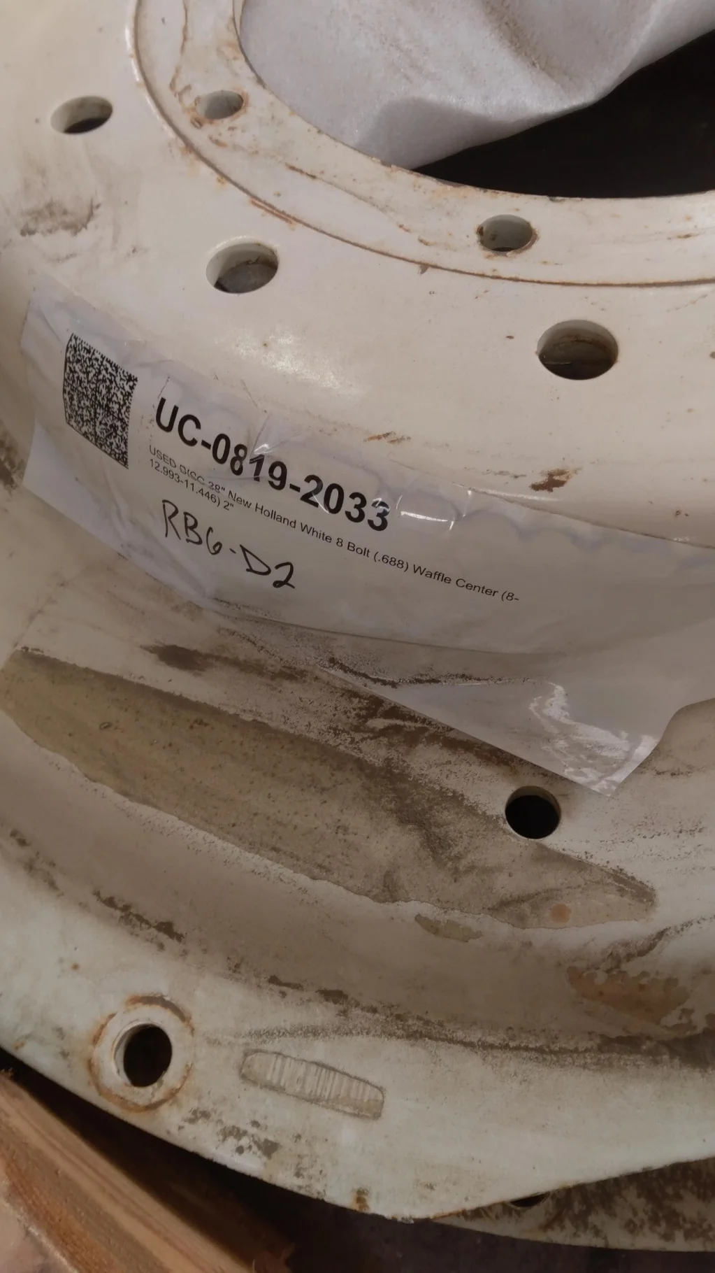 USED DISC 38" New Holland White 8 Bolt (.688) Waffle Center (8-12.993-11.446) 2" image 4