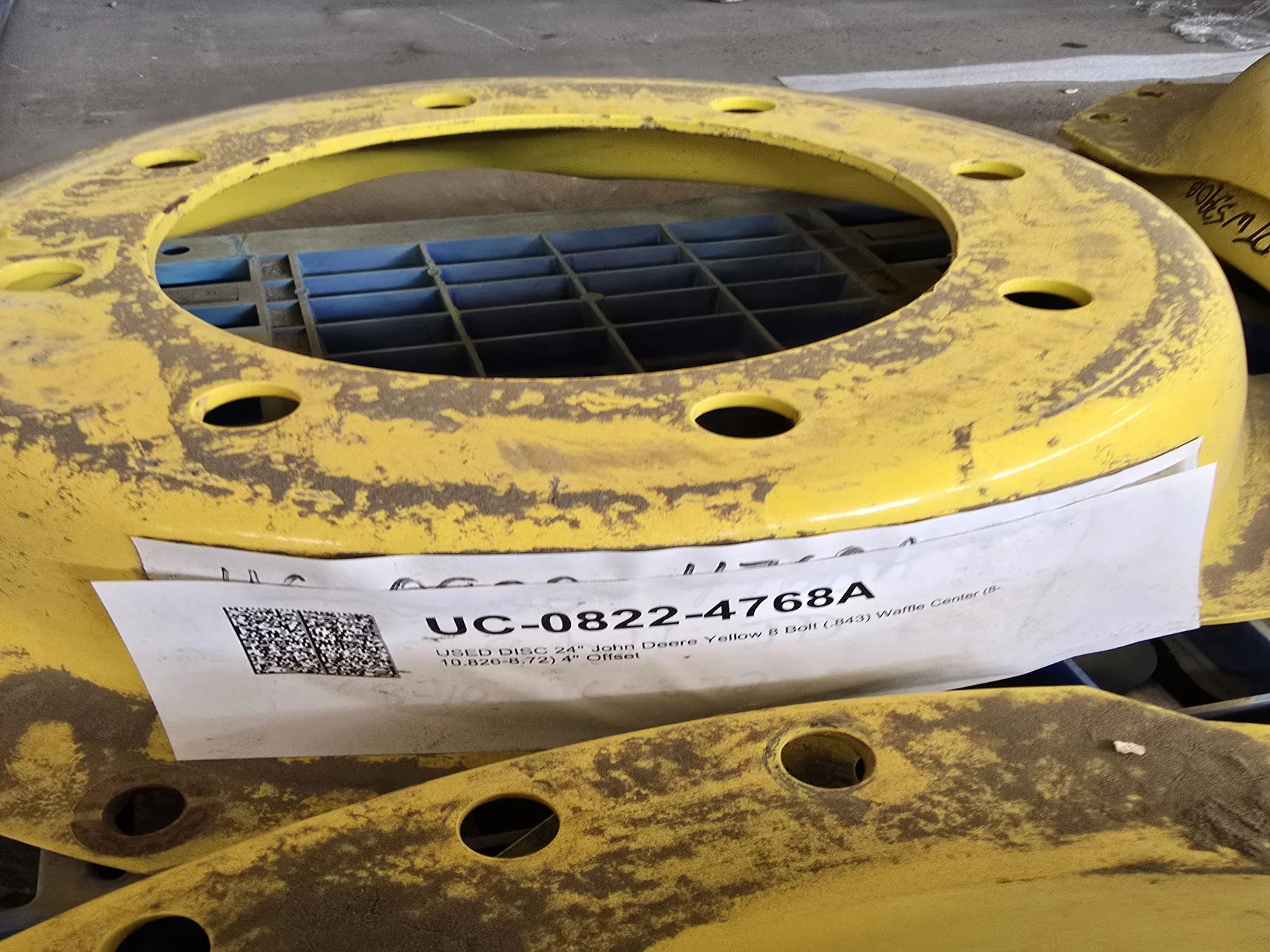 USED DISC 24" John Deere Yellow 8 Bolt (.843) Waffle Center (8-10.826-8.72) 4" Offset image 3