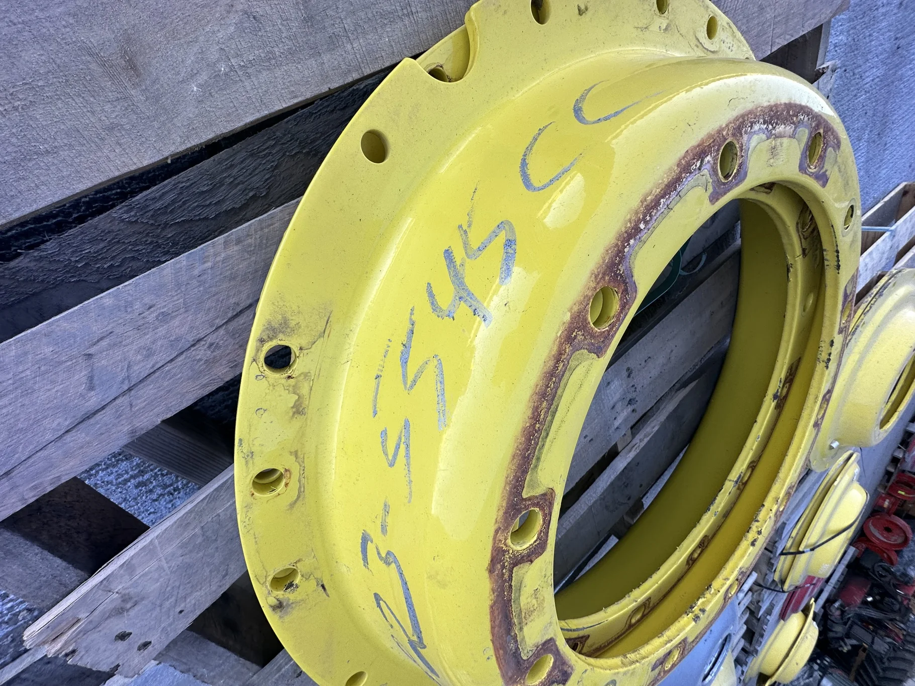 USED DISC 34" John Deere Yellow 12 Bolt (.875) Waffle Center (12-19.69-17.65) 4" - Good Condition image 2
