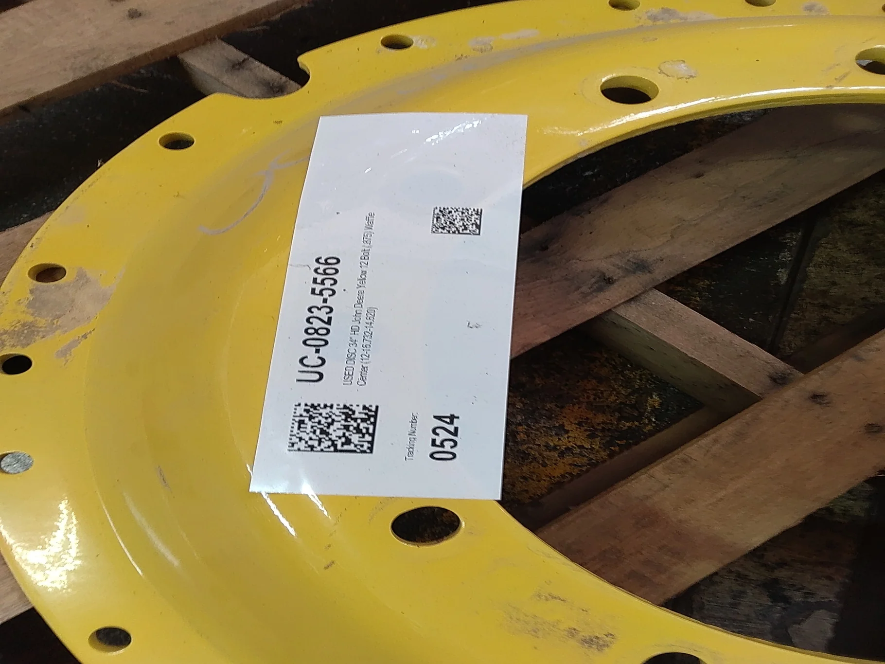 USED DISC 34" HD John Deere Yellow 12 Bolt (.875) Waffle Center (12-16.732-14.620) image 3