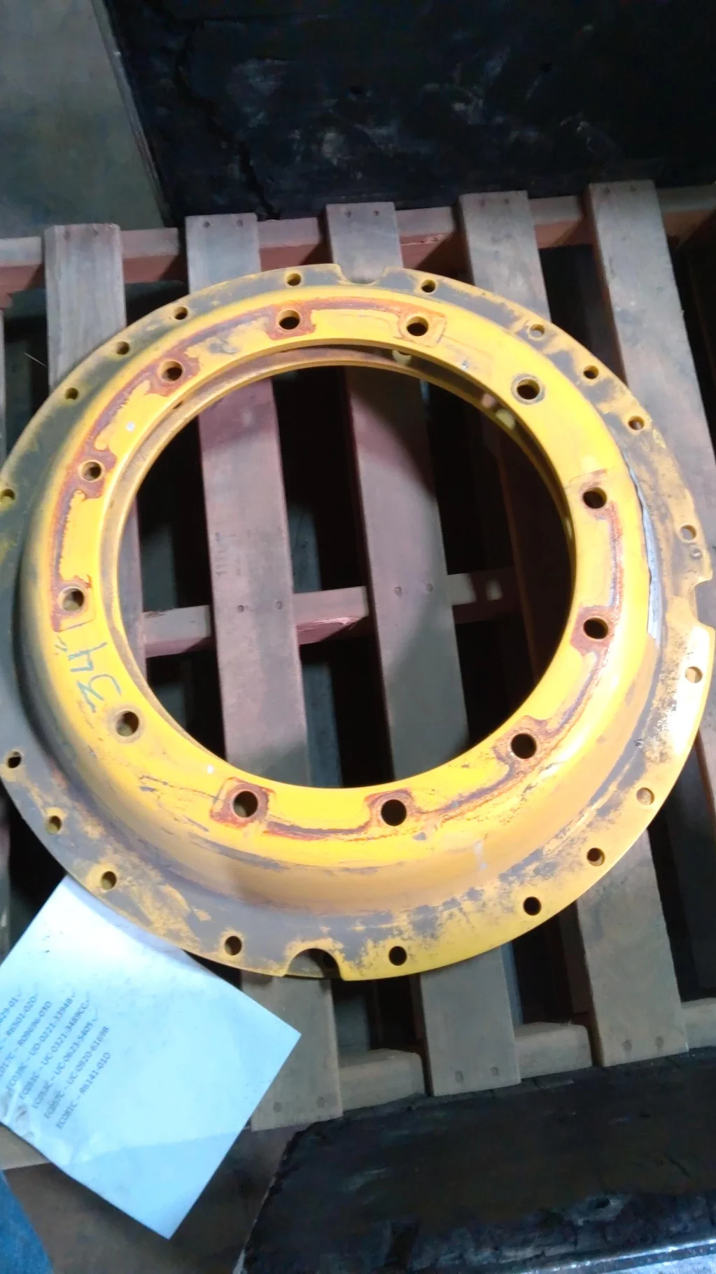 USED DISC 34" John Deere Yellow 12 Bolt Center (12-19.685-17.651) (HD)