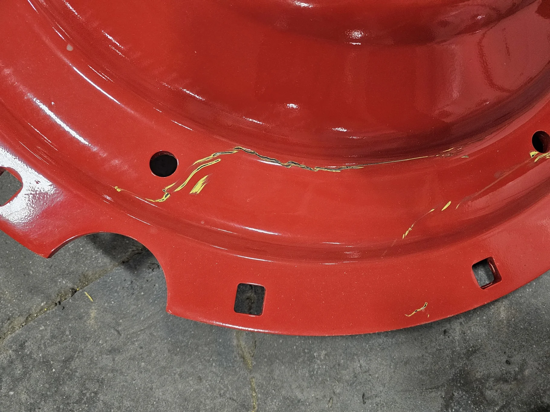 USED DISC 38" Fendt Red 10 Bolt Stub Disc Center (10-13.189-11.090) (scratches) image 2