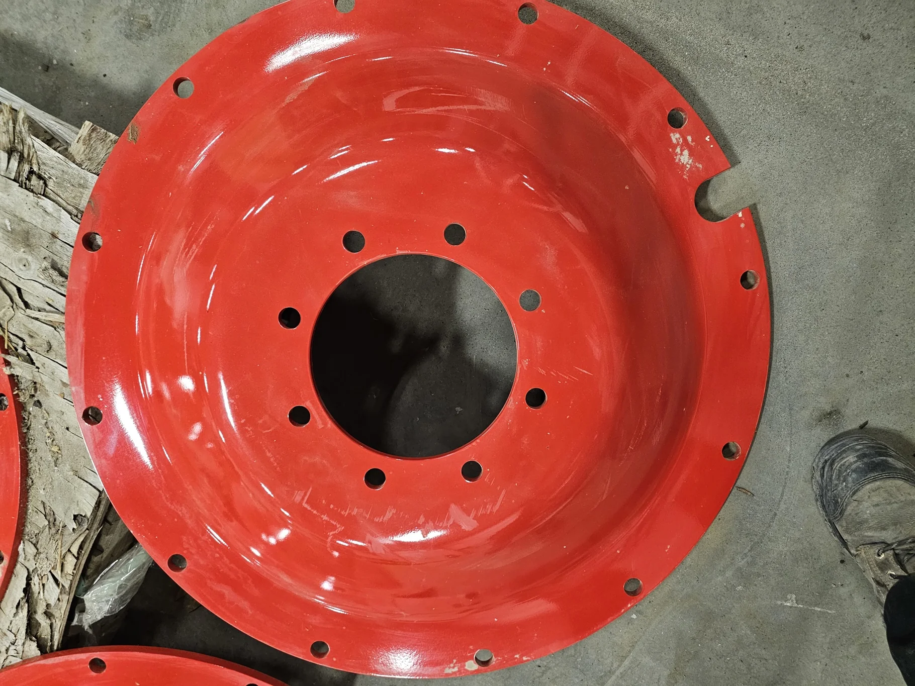 USED DISC 38" Fendt Red 8 Bolt Stub Disc center (8-10.75-8.75) (scratches) image 2