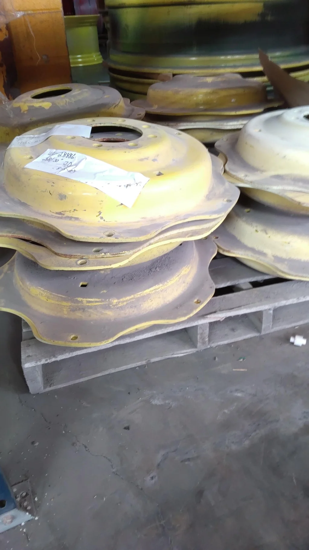 USED DISC 28/30" JD 6 clamp 8-8-6 center image 2