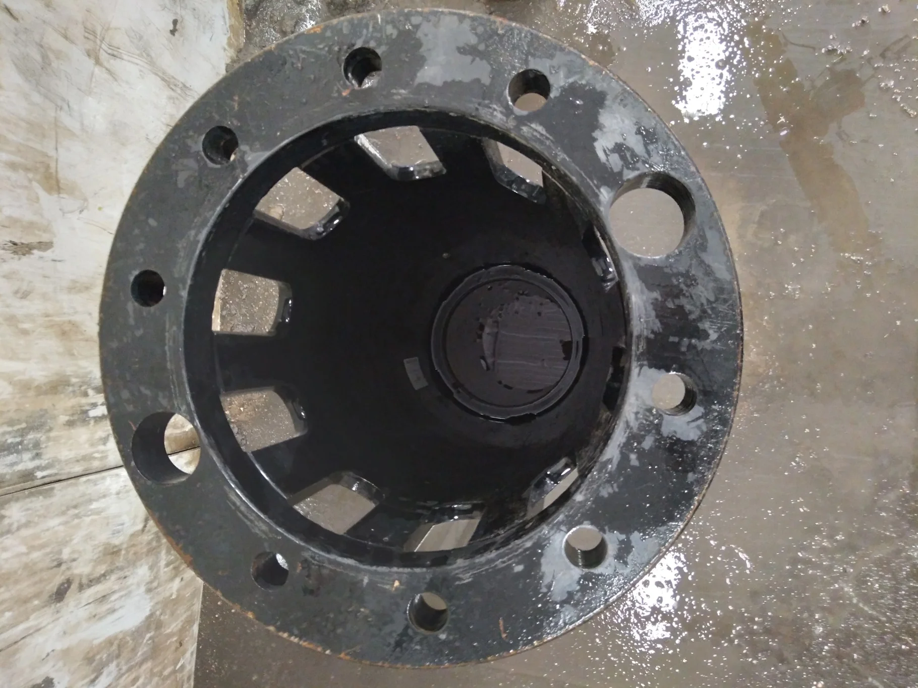Used 31.25" Black 10 Bolt Triple Extension (scratches on paint) image 2