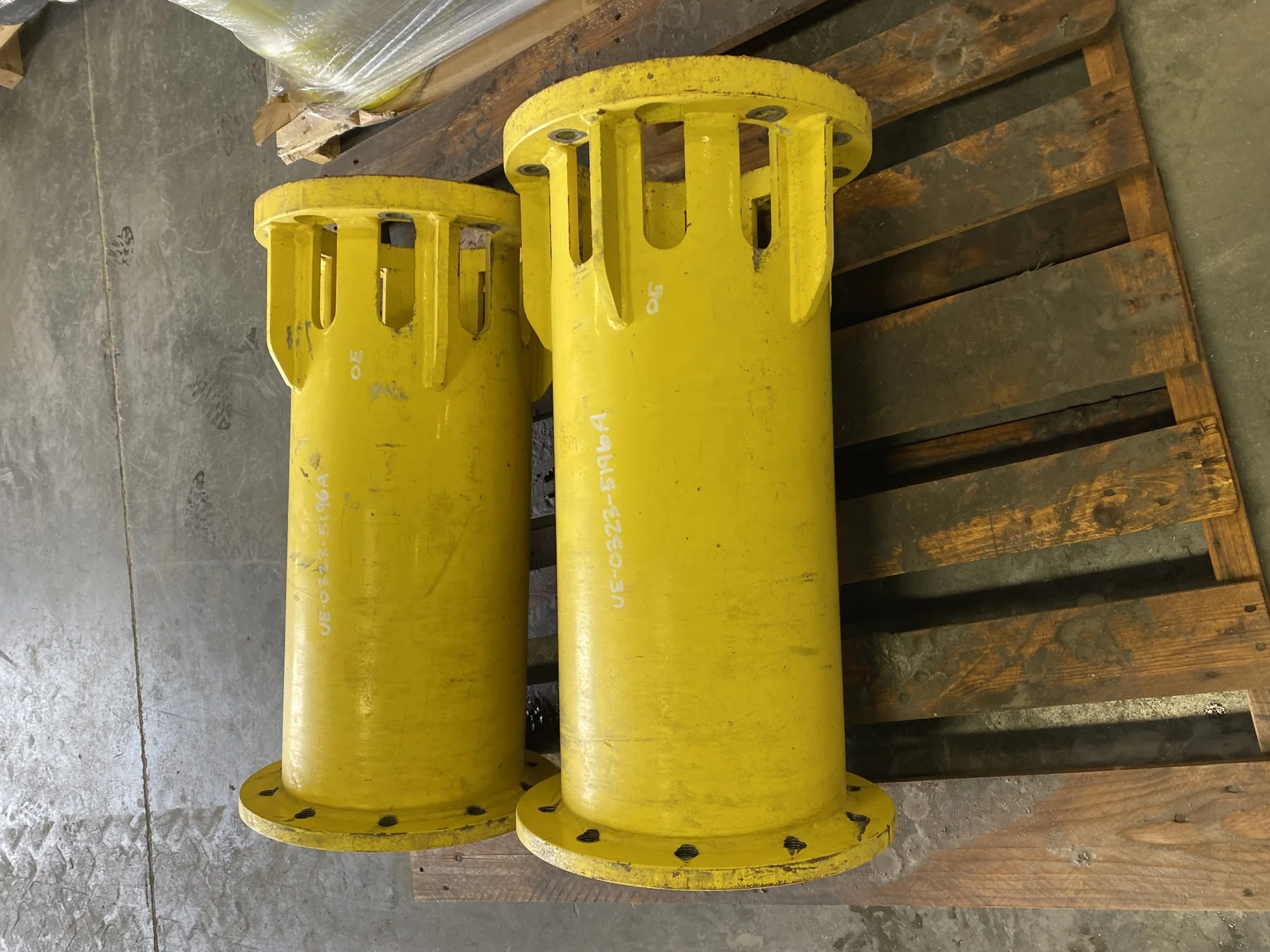 Used 29.5" John Deere Yellow Extension Assembly 10 Bolt  _x000D_
Includes Extension, Bolts & Washers image 4