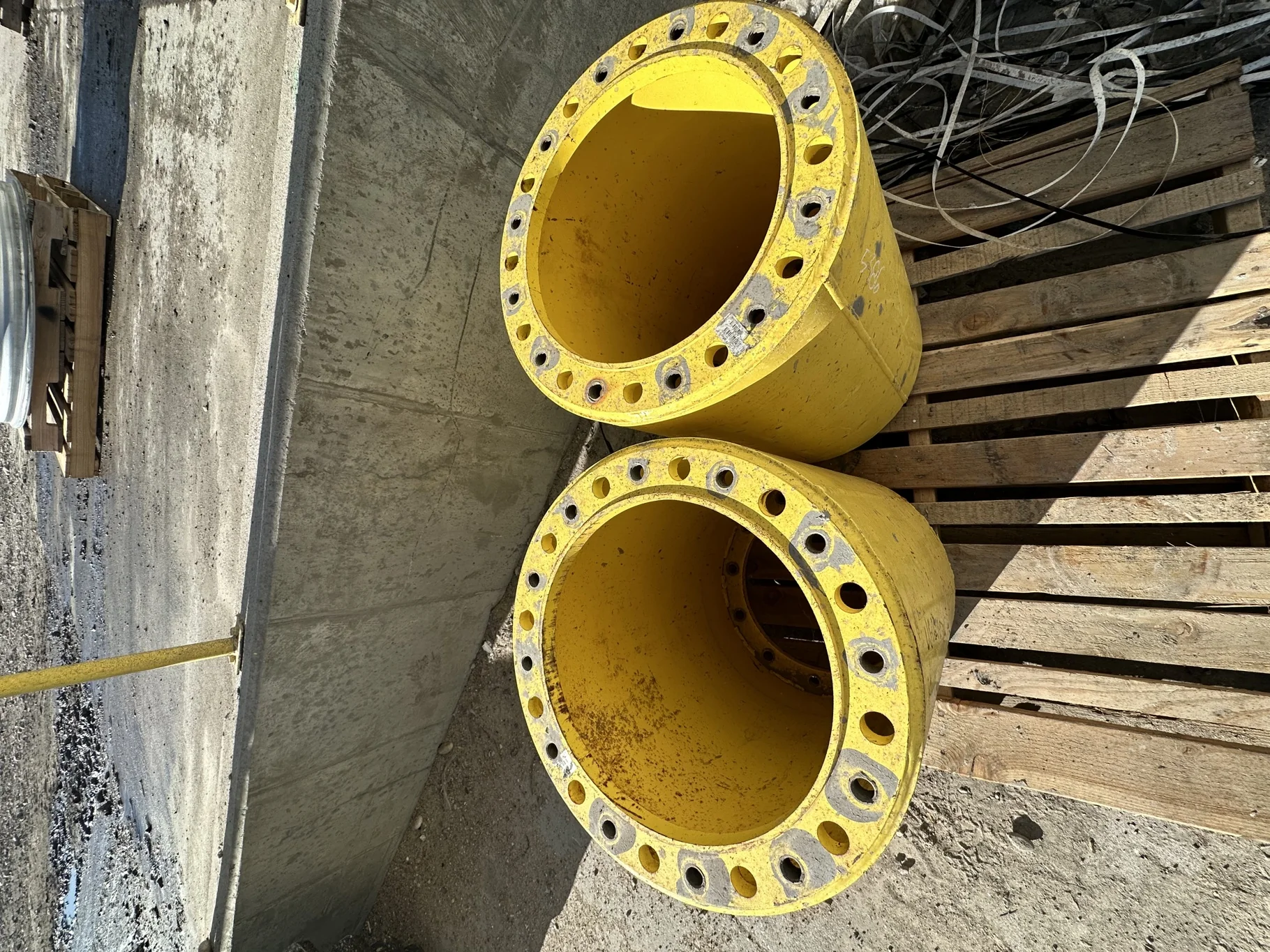 Used 28" John Deere Yellow Large 12 Bolt Front Dual Hub Extension with hardware - Good Condition image 2