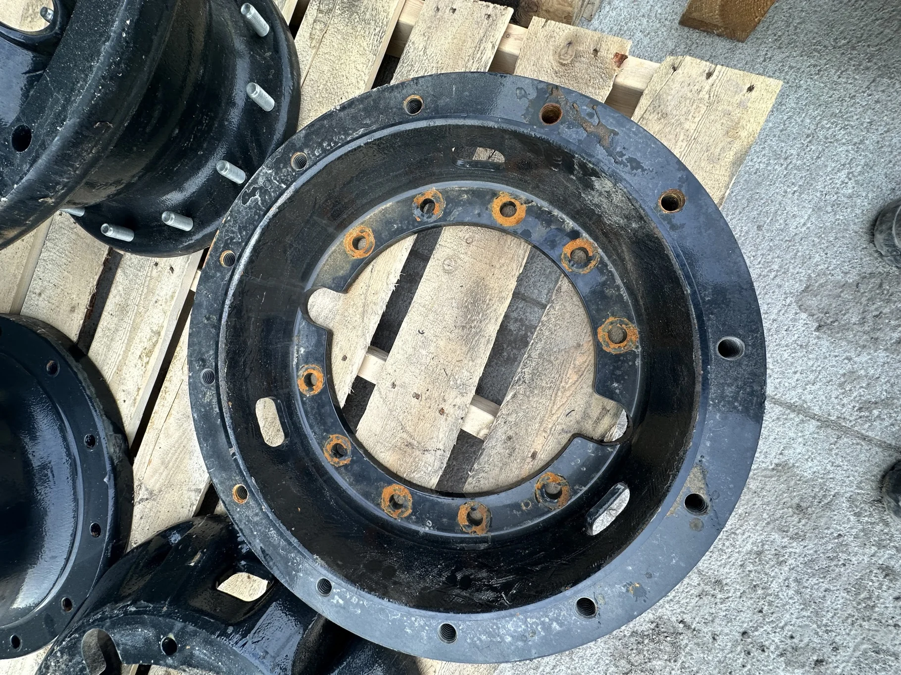 Take Off 15.50"OEM Black 12-Bolt Hub Extension (FRONT) w/Hardware (19.75" Diameter Pipe & M22-2.5P T