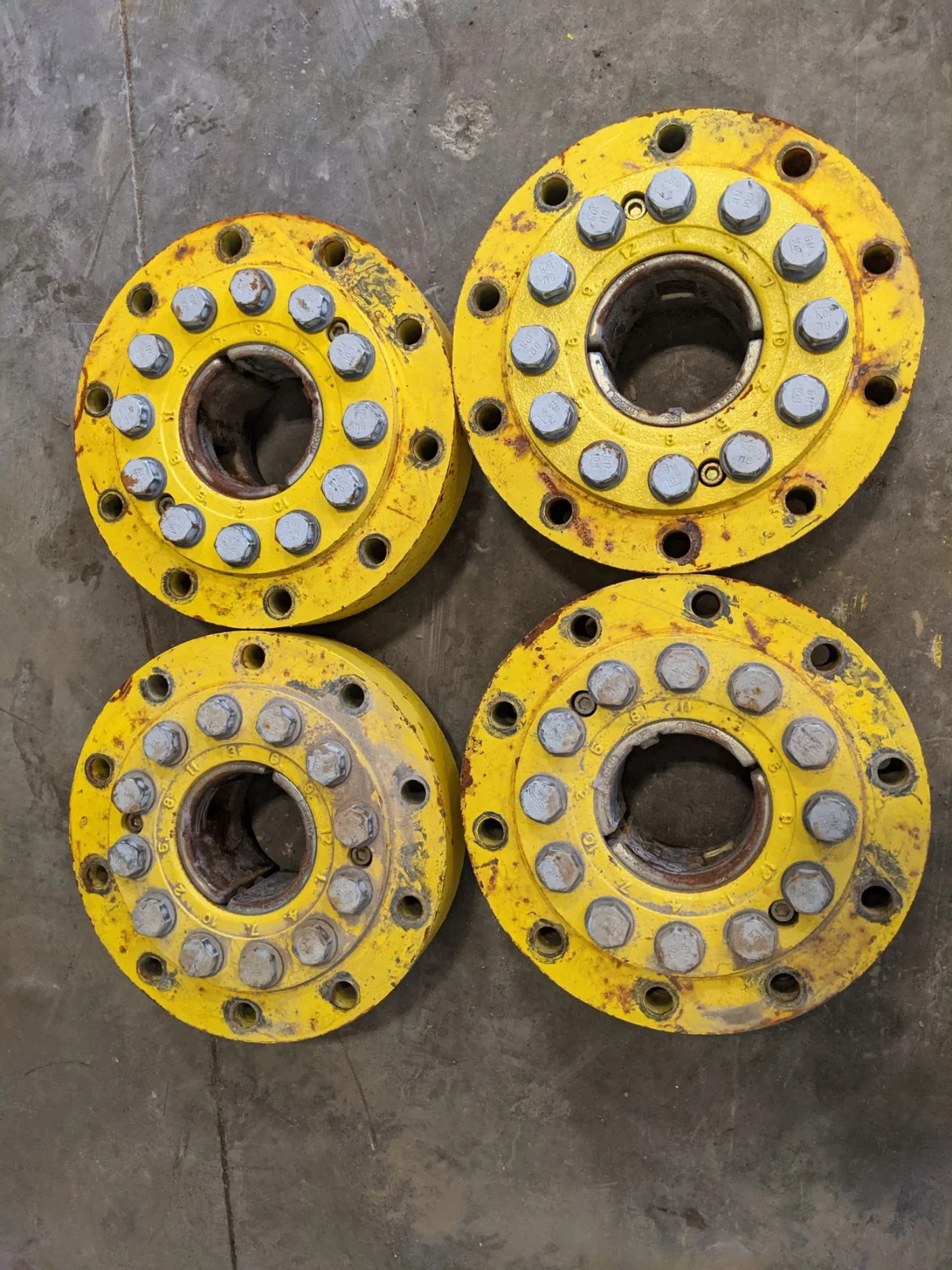 Used John Deere  Yellow 120mm 10 Bolt Hub