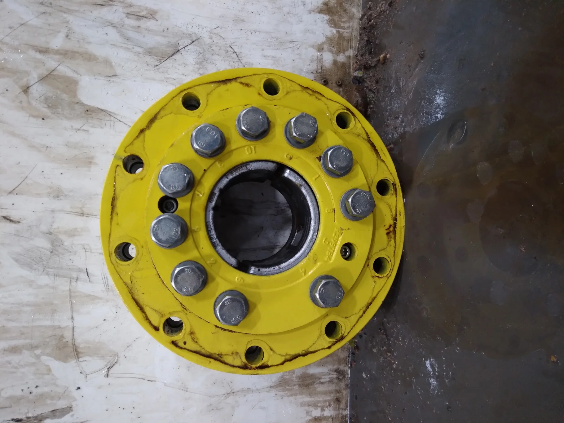 Used 10 Bolt Hubs
