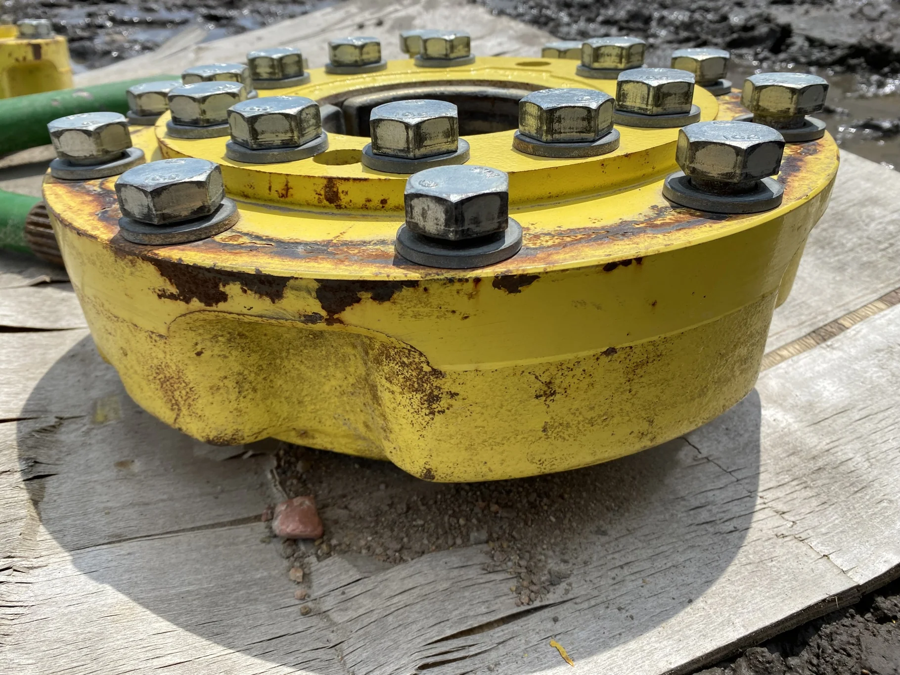 Used 120mm John Deere 10 Bolt Hub  _x000D_
(Rust Spots) image 2
