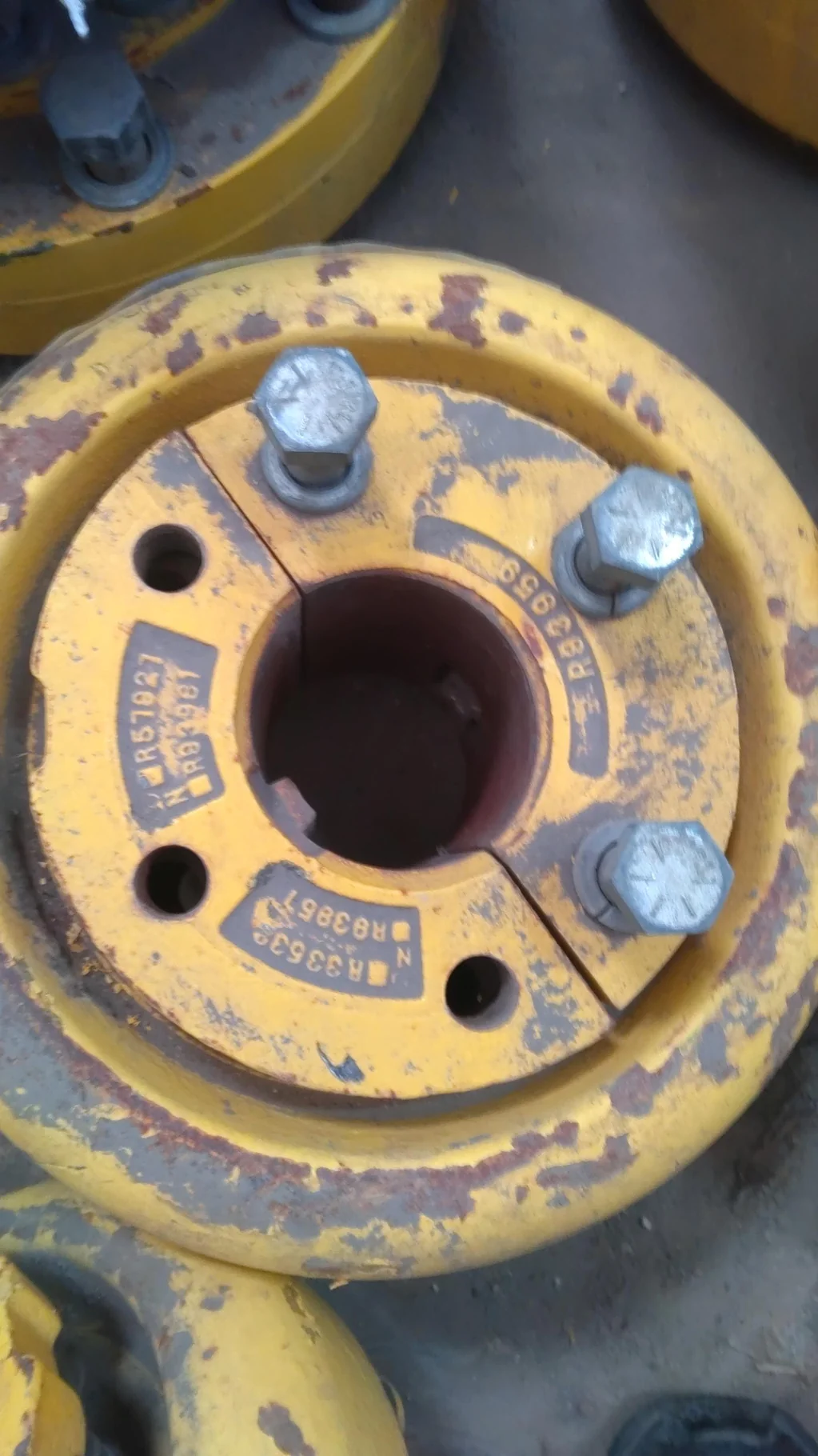 Used JD 6155M 3-5/8 W/ Hardware ( 8 bolt Hubs) image 3