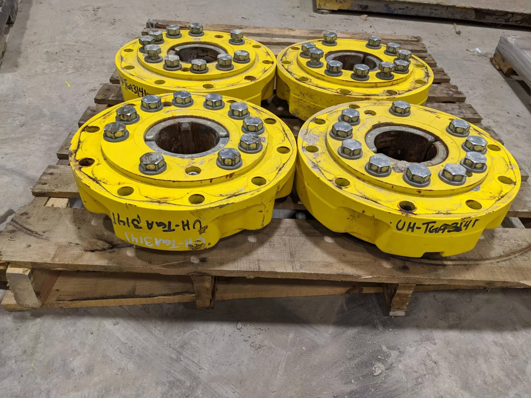 Used John Deere Yellow OE 120mm Hubs image 2