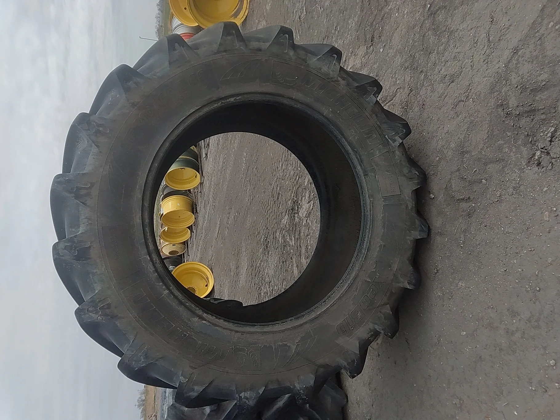 95% VF710/60R42 Michelin Xeobib R-1W (176D) TL image 3