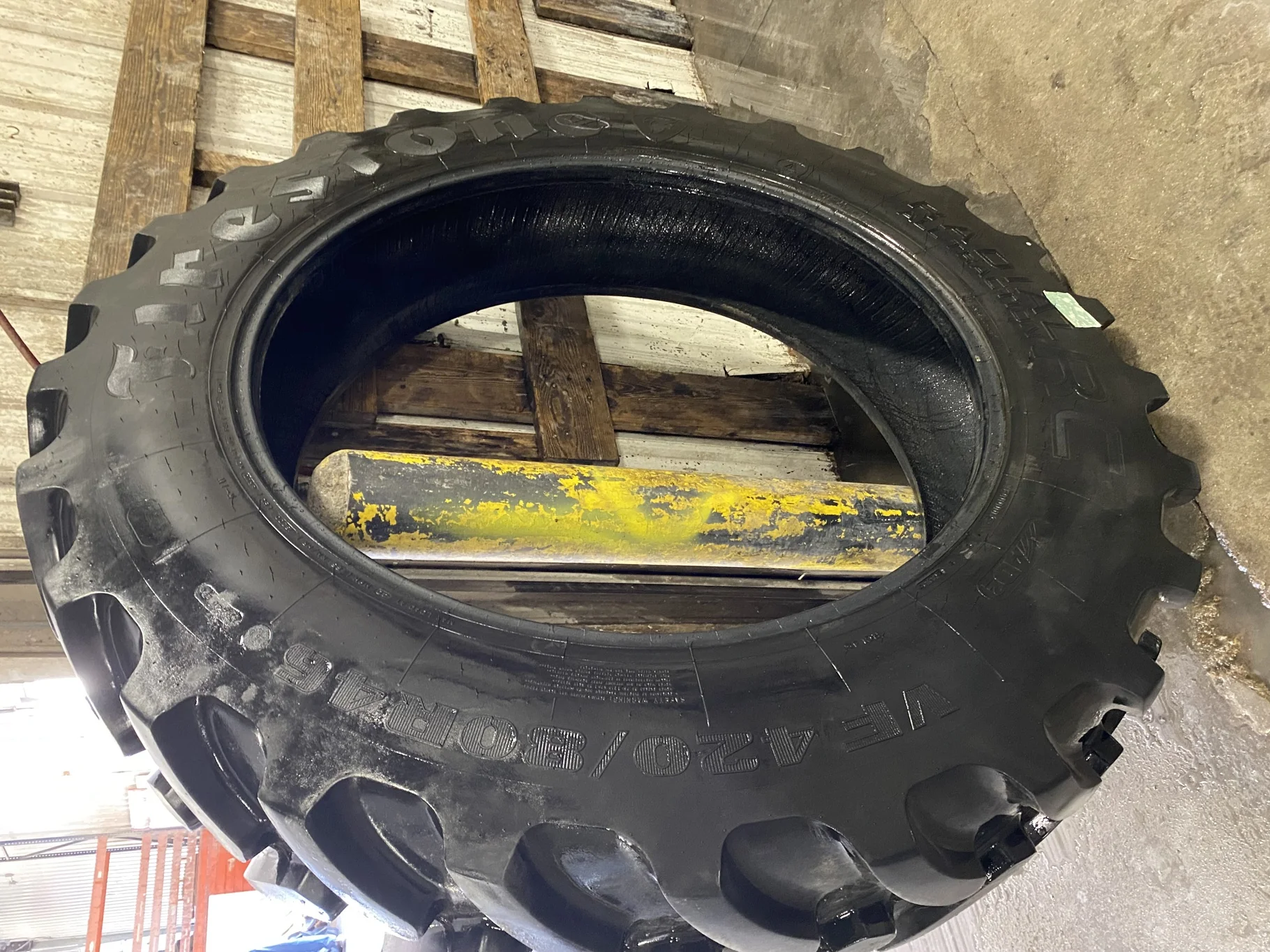 Used 95% VF420/80R46 Firestone Radial All Traction RC  R-1W 175D TL - Good Condition  _x000D_
(Lug C image 2
