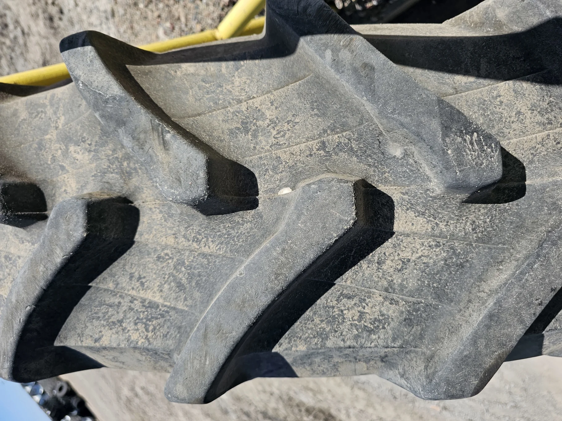 Used 85% 380/85R38 Trelleborg TM600 R-1W 144A8 TL - Good Condition image 3