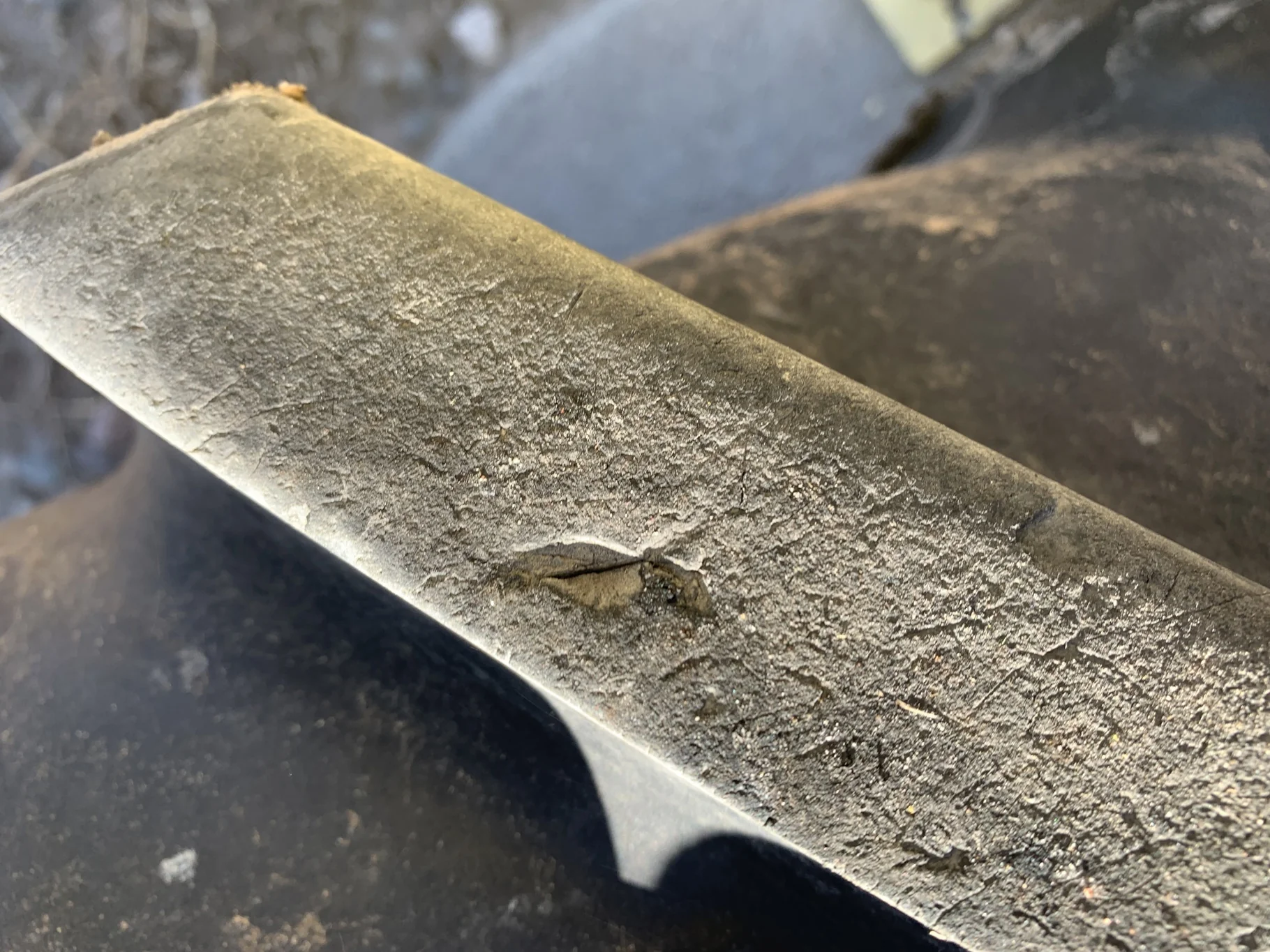 Used 70% 16.9R28 Michelin AgriBib R-1W 141A8/138B TL - Good Condition  _x000D_
(Slight Stubble, Lug image 4