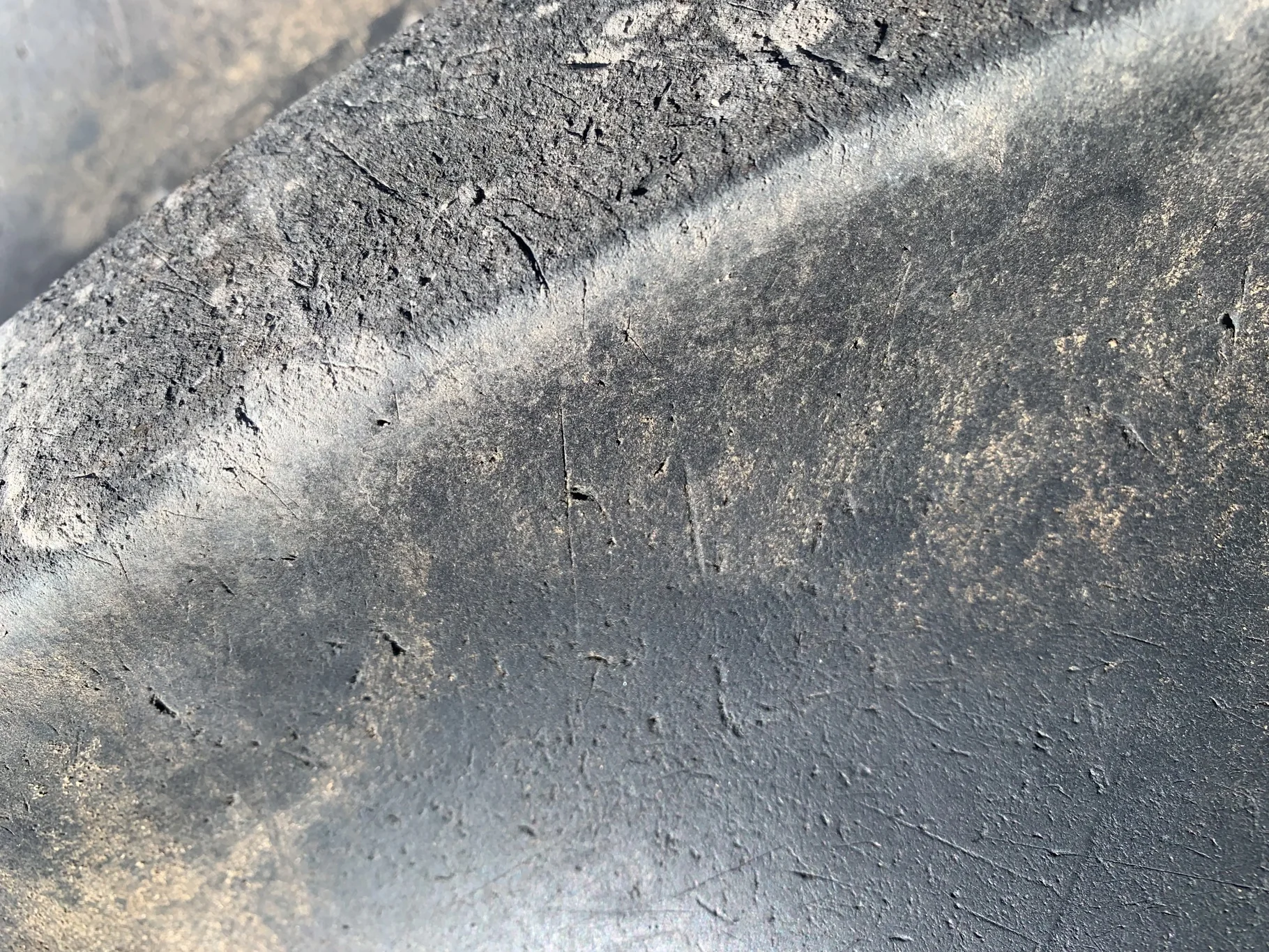Used 70% 16.9R28 Michelin AgriBib R-1W 141A8/138B TL - Good Condition  _x000D_
(Slight Stubble, Lug image 6