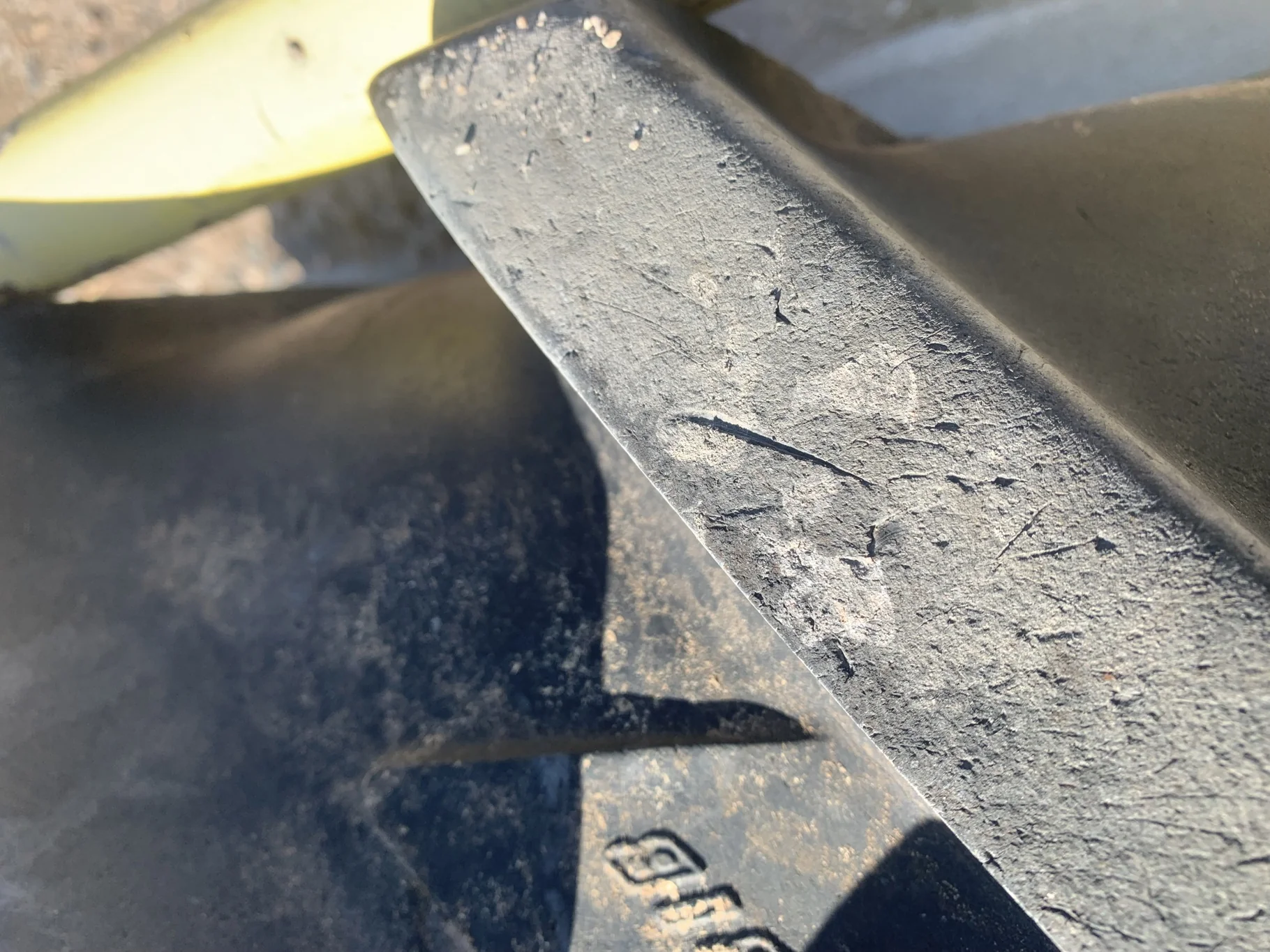 Used 70% 16.9R28 Michelin AgriBib R-1W 141A8/138B TL - Good Condition  _x000D_
(Slight Stubble, Lug image 8