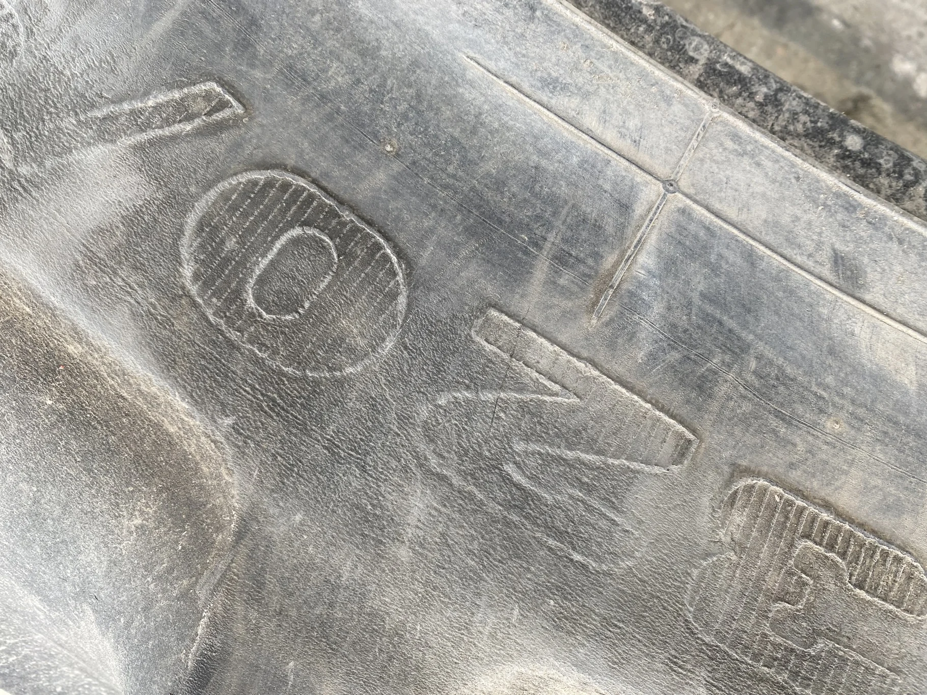 Used 40% 320/90R50 Firestone Radial 9000 R-1W (148B) TL   _x000D_
Road Wear, Uneven Tread Wear, Weat image 9