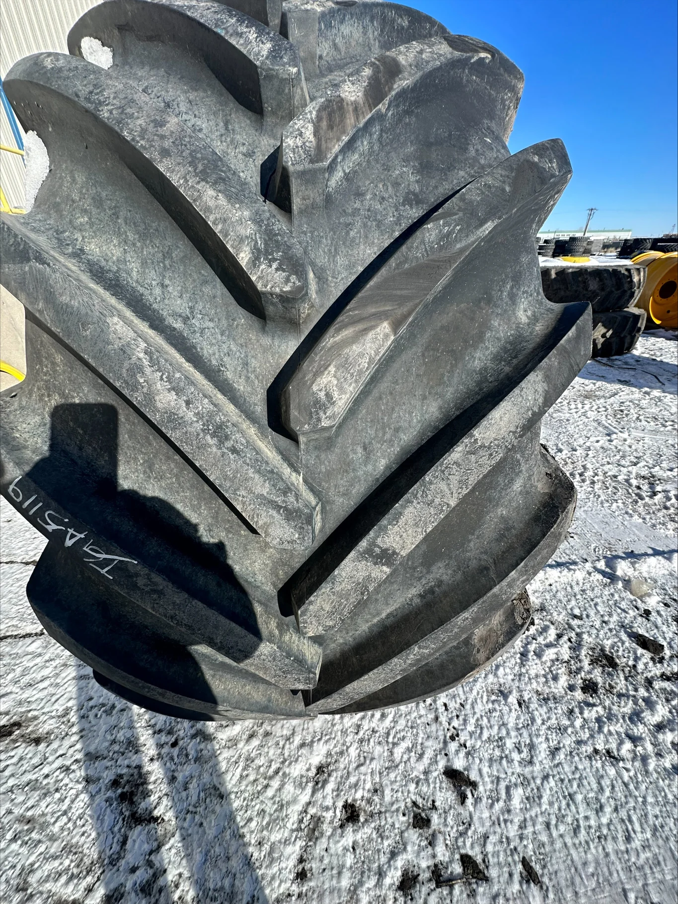Used 99% 900/60R32 Michelin MegaXBib 2 R-1W 181A8/181B TL - Excellent Condition (lug Cuts, Stubble, image 3