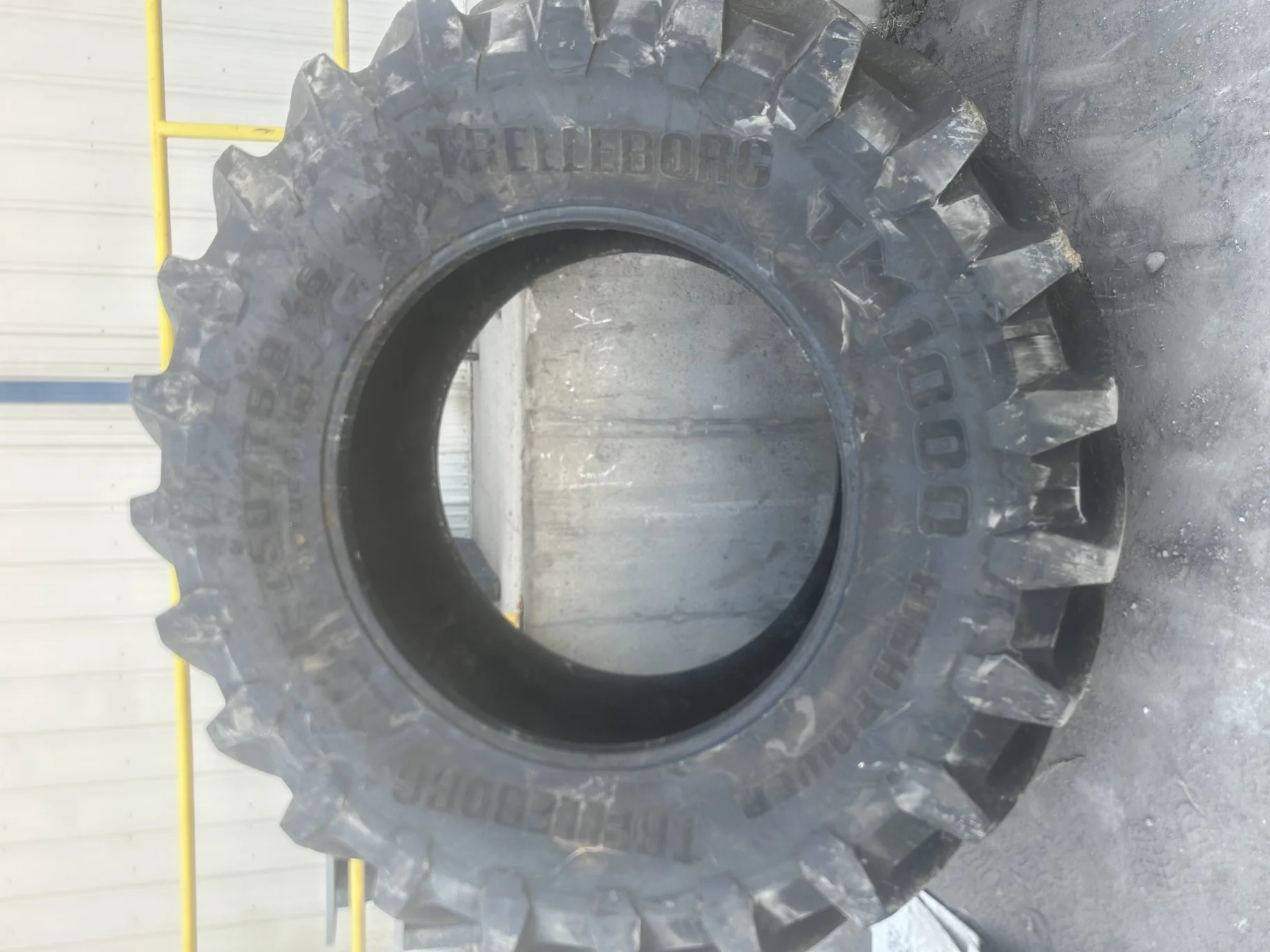 Used 90% IF750/75R46 Trelleborg TM1000 High Power R-1W (186D) TL (Light Stubble, Lug Cuts)