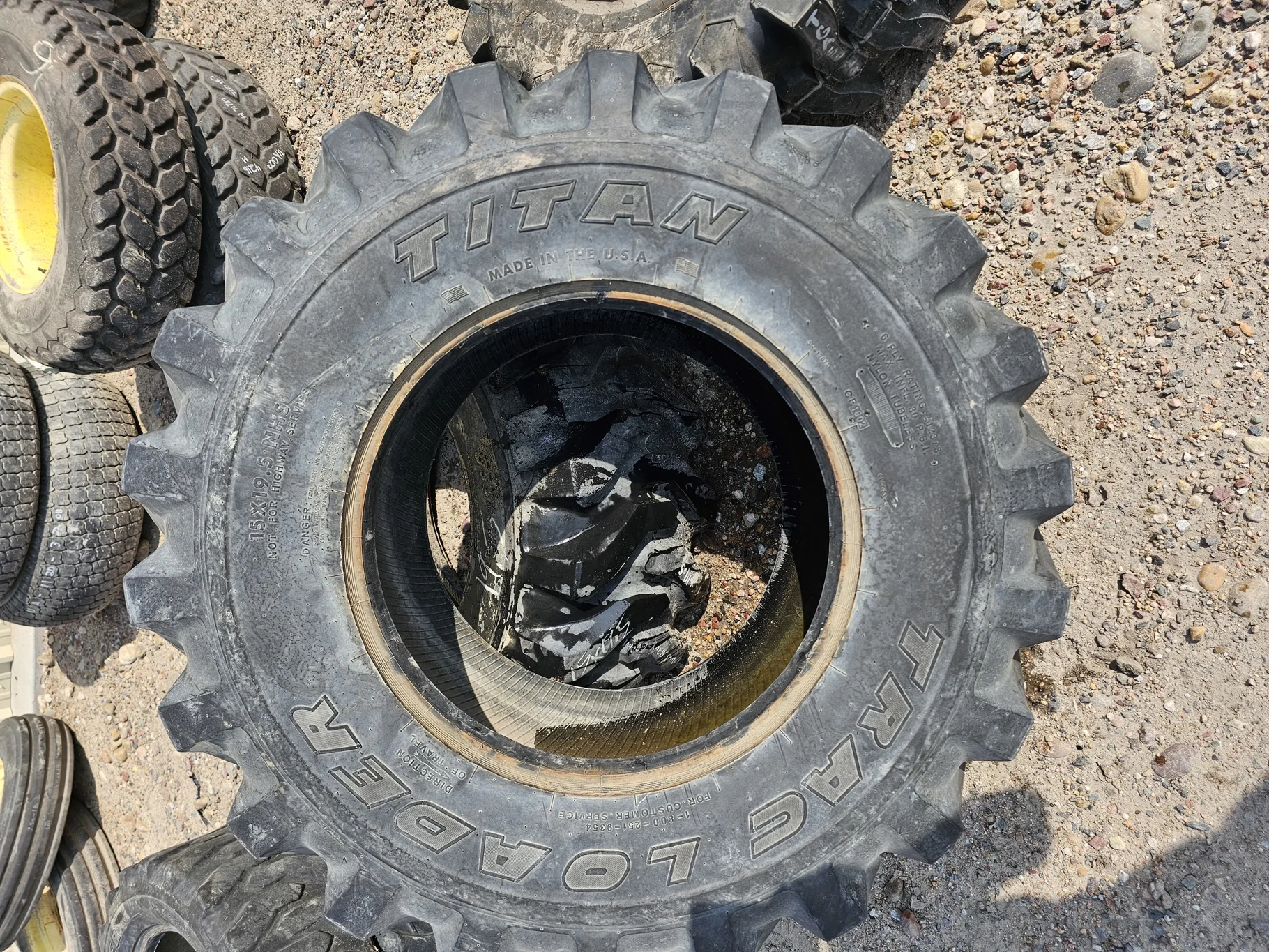 Used 80% 15x19.5 Titan Trac Loader R-4 6 Ply (Lug Stubble) image 2