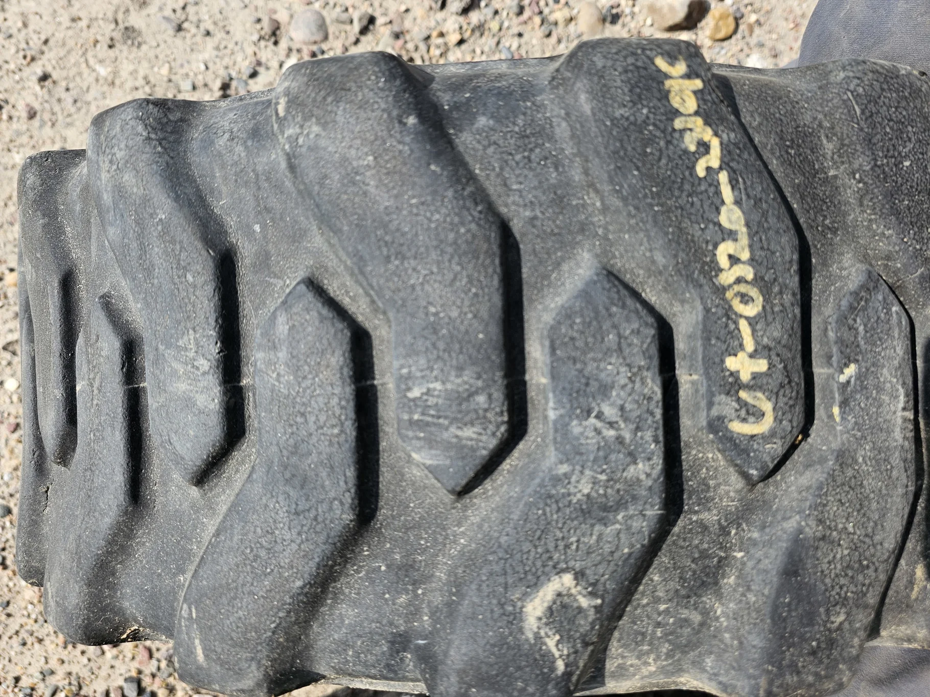 Used 50% 25x8.50-14 Titan Trac Loader R-4 6 Ply - Fair Condition (Lug Cuts, Road Wear, Bead image 4
