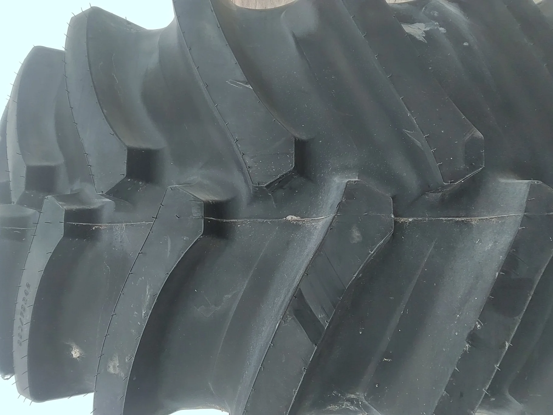 Used 100% IF850/75R42 CFO Firestone Radial Deep Tread 23 R-1W 186B TL - cuts on sidewall image 4