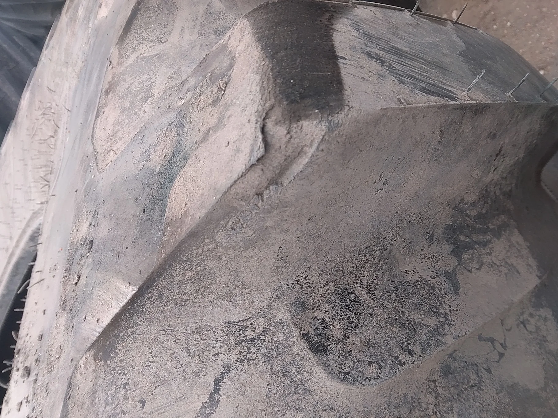 Used 100% IF850/75R42 CFO Firestone Radial Deep Tread 23 R-1W 186B TL - cuts on sidewall image 7