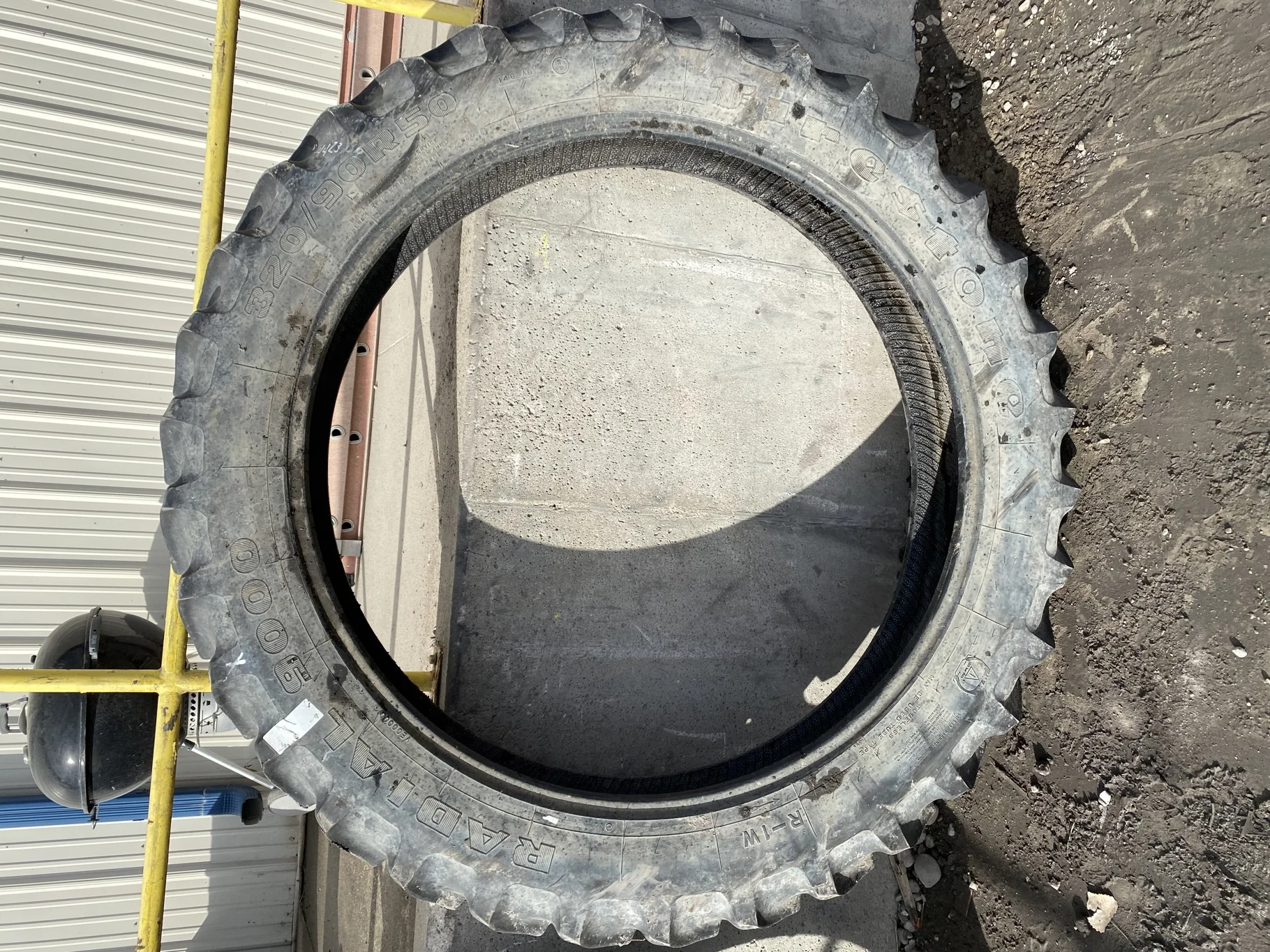 Used 70% 320/90R50 Firestone Radial 9000 R-1W 148B TL - Fair Condition