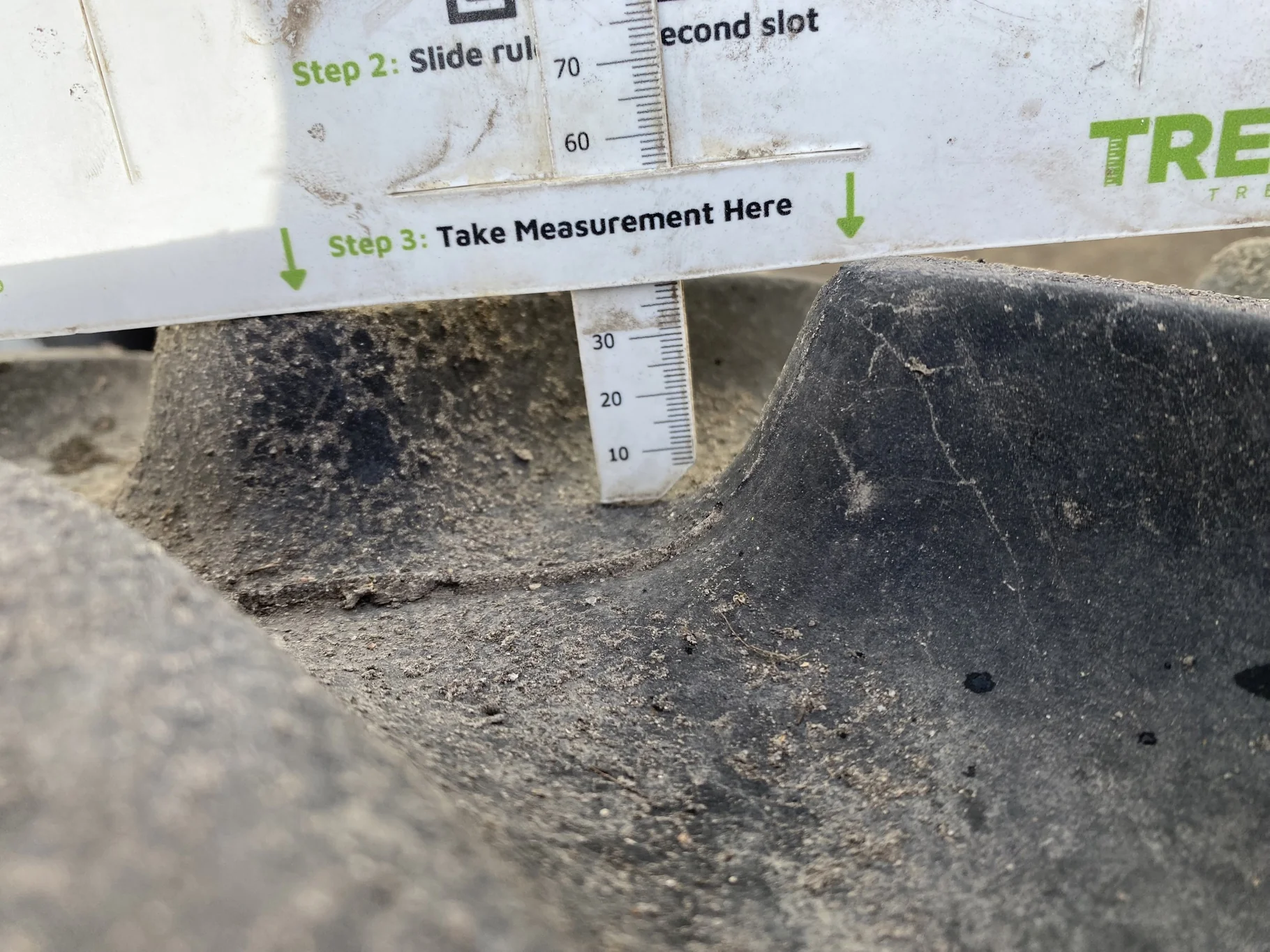 Used 70% 320/90R50 Firestone Radial 9000 R-1W 148B TL - Fair Condition image 5