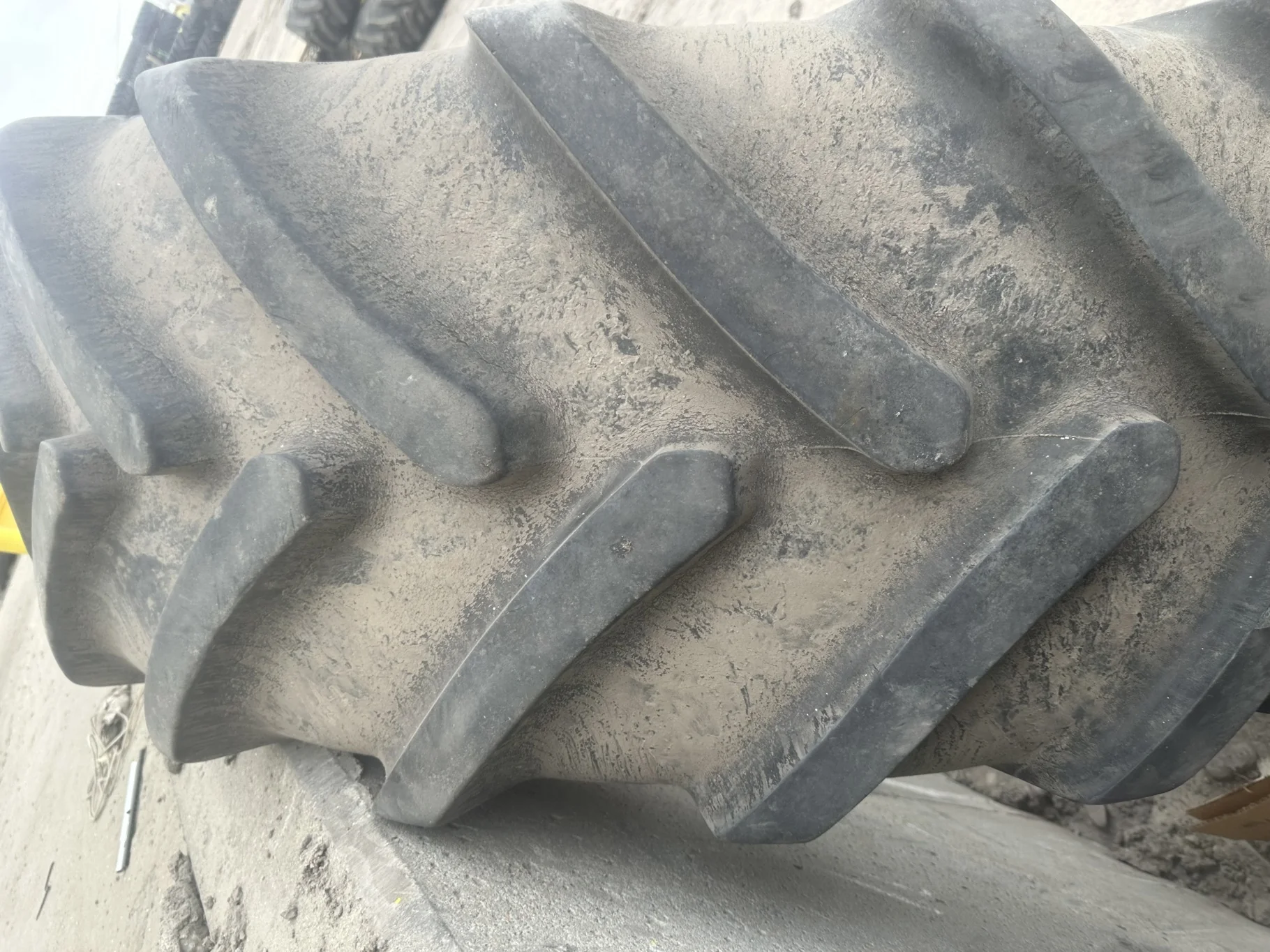 Used 70% 480/70R34 Michelin OmniBib R-1W 143D TL (Some Weathering) - Fair Condition, (lug cuts, stub image 3