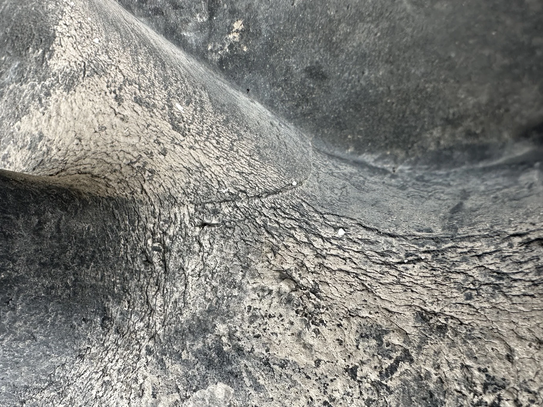 Used 70% 480/70R34 Michelin OmniBib R-1W 143D TL (Some Weathering) - Fair Condition, (lug cuts, stub image 4