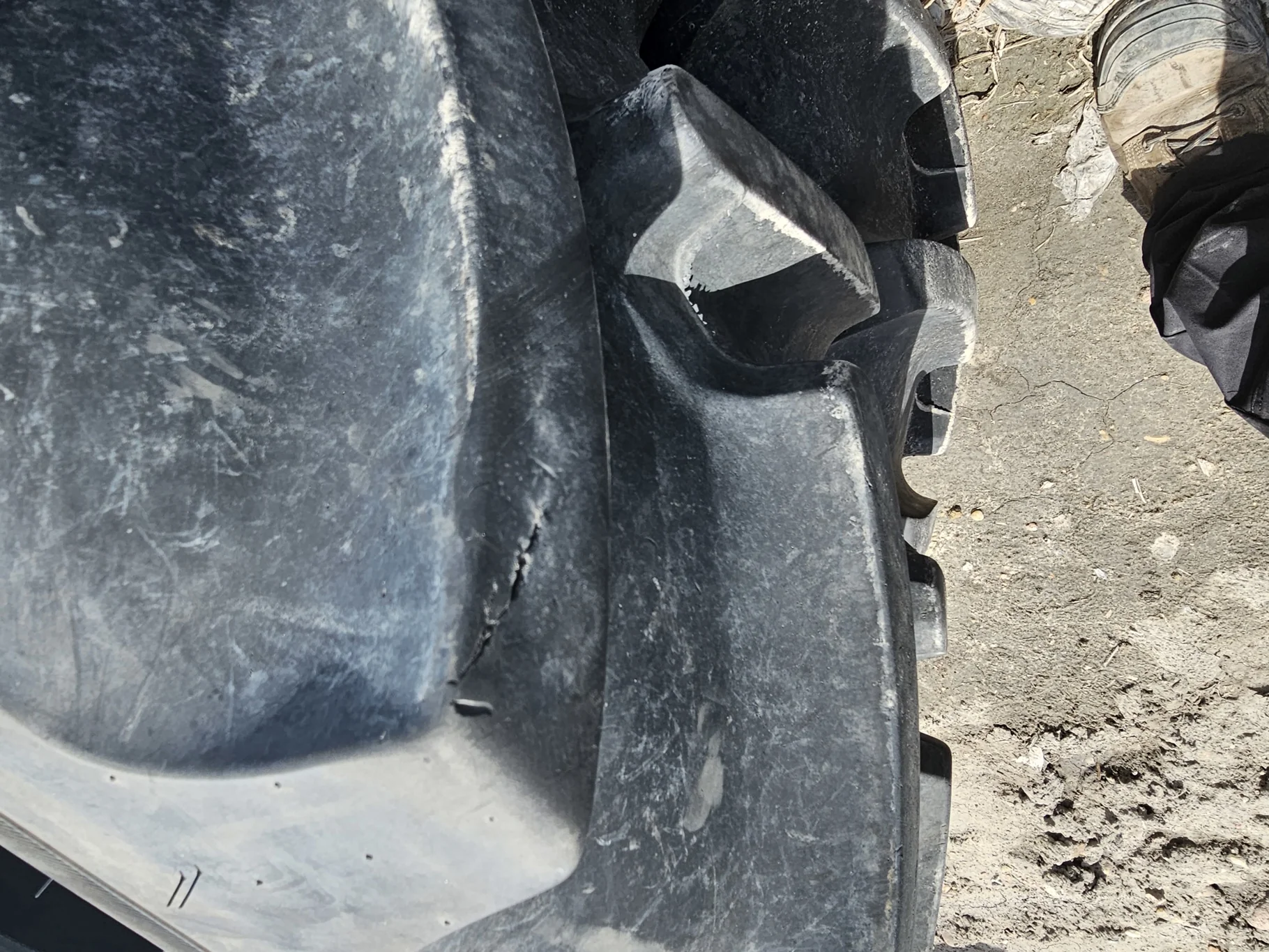 Used 77% 420/70R24 Continental Tractor 70 T 130D TL (Cuts) image 6