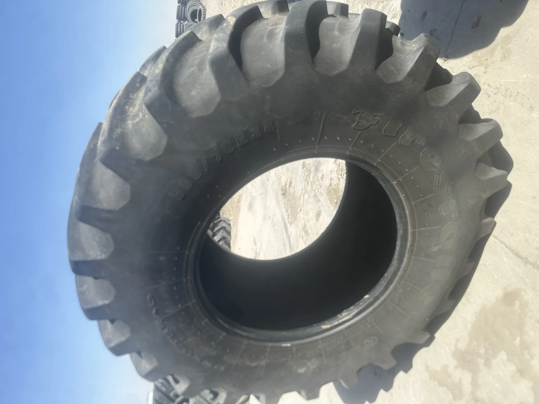 Used 90% 800/70R38 Firestone Deep Tread 23  R-1W (173D) TL - Good Condition  _x000D_
(Lug Stubble. S