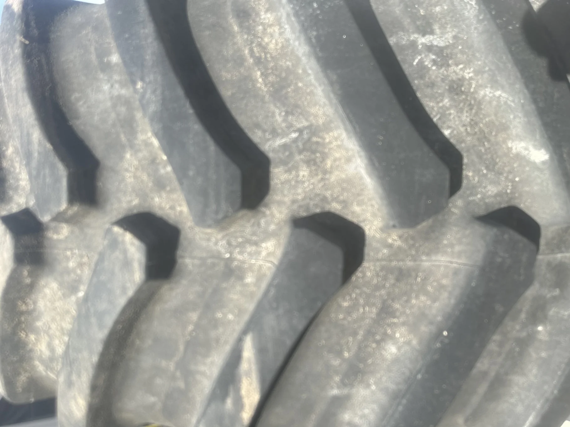 Used 90% 800/70R38 Firestone Deep Tread 23  R-1W (173D) TL - Good Condition  _x000D_
(Lug Stubble. S image 3