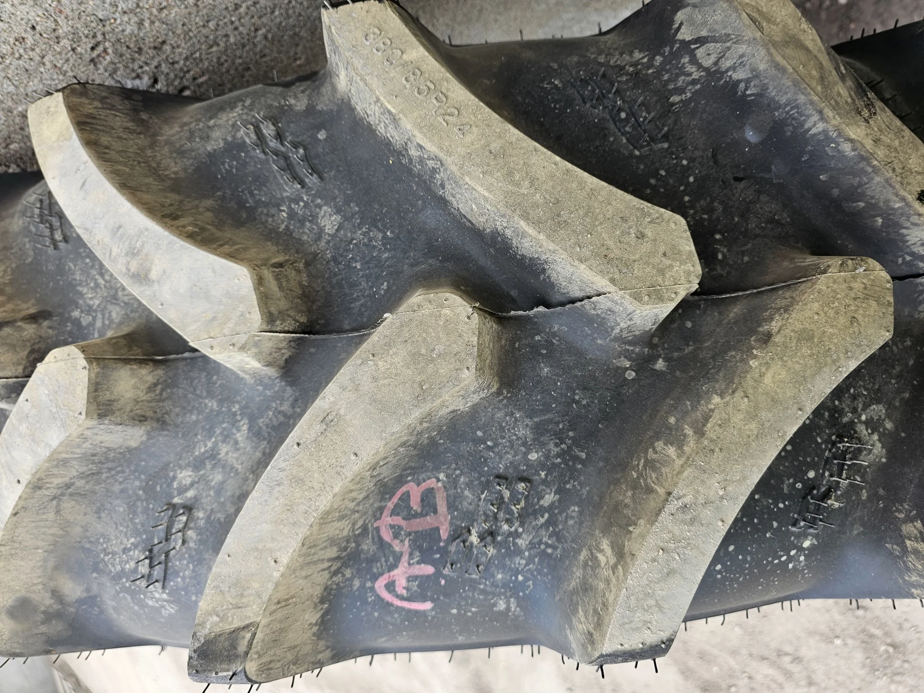 Take Off 380/85R24 (14.9R24) Alliance Farm Pro 2 131A8/131B TL  
(Light Road Wear) image 3