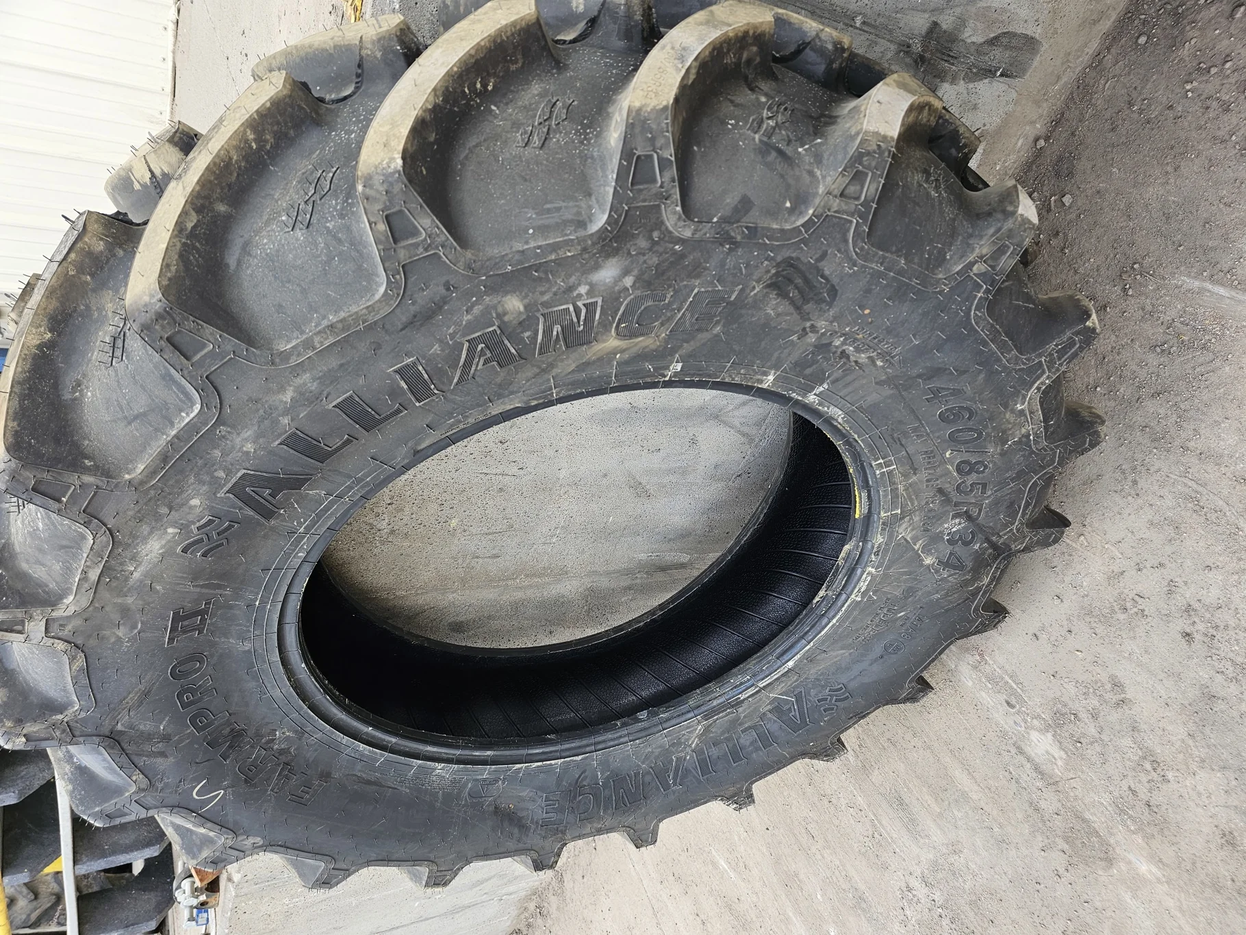 Take Off 460/85R34 (18.4R34) Alliance Farm Pro 2 147A8/147B TL