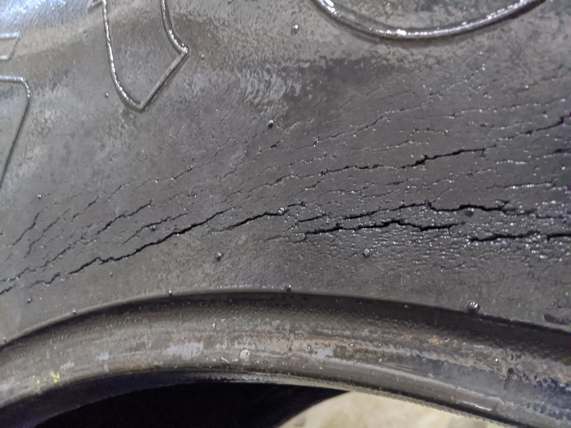 Used 30% 710/70R38 Firestone Super Traction Radial DT R-1 (weathered) image 3