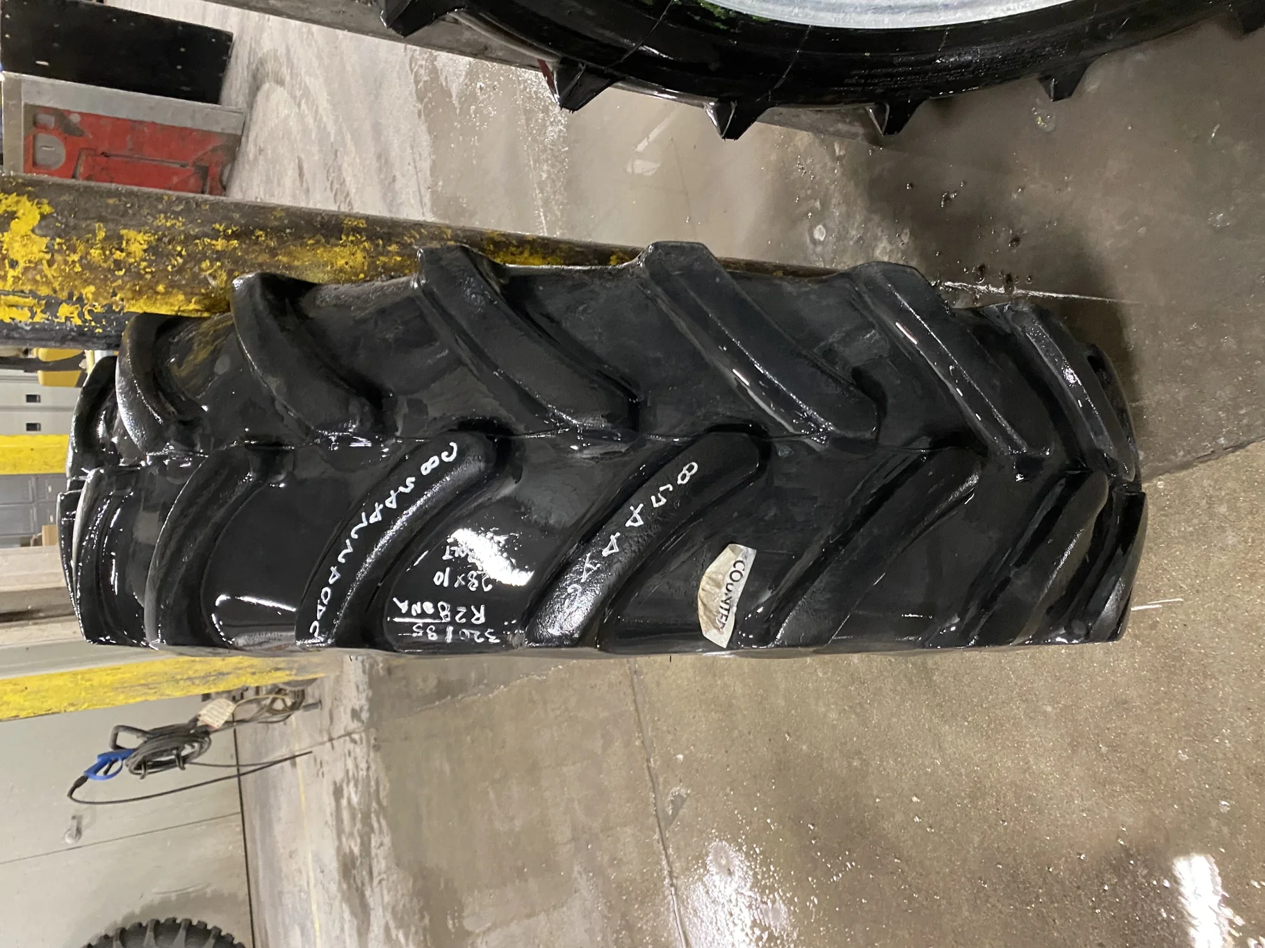 Used 65% 320/85R28 Firestone Performer 85 R-1W (124D) TL _x000D_
(Lug Cuts, Stubble, Weathering, Cut image 2