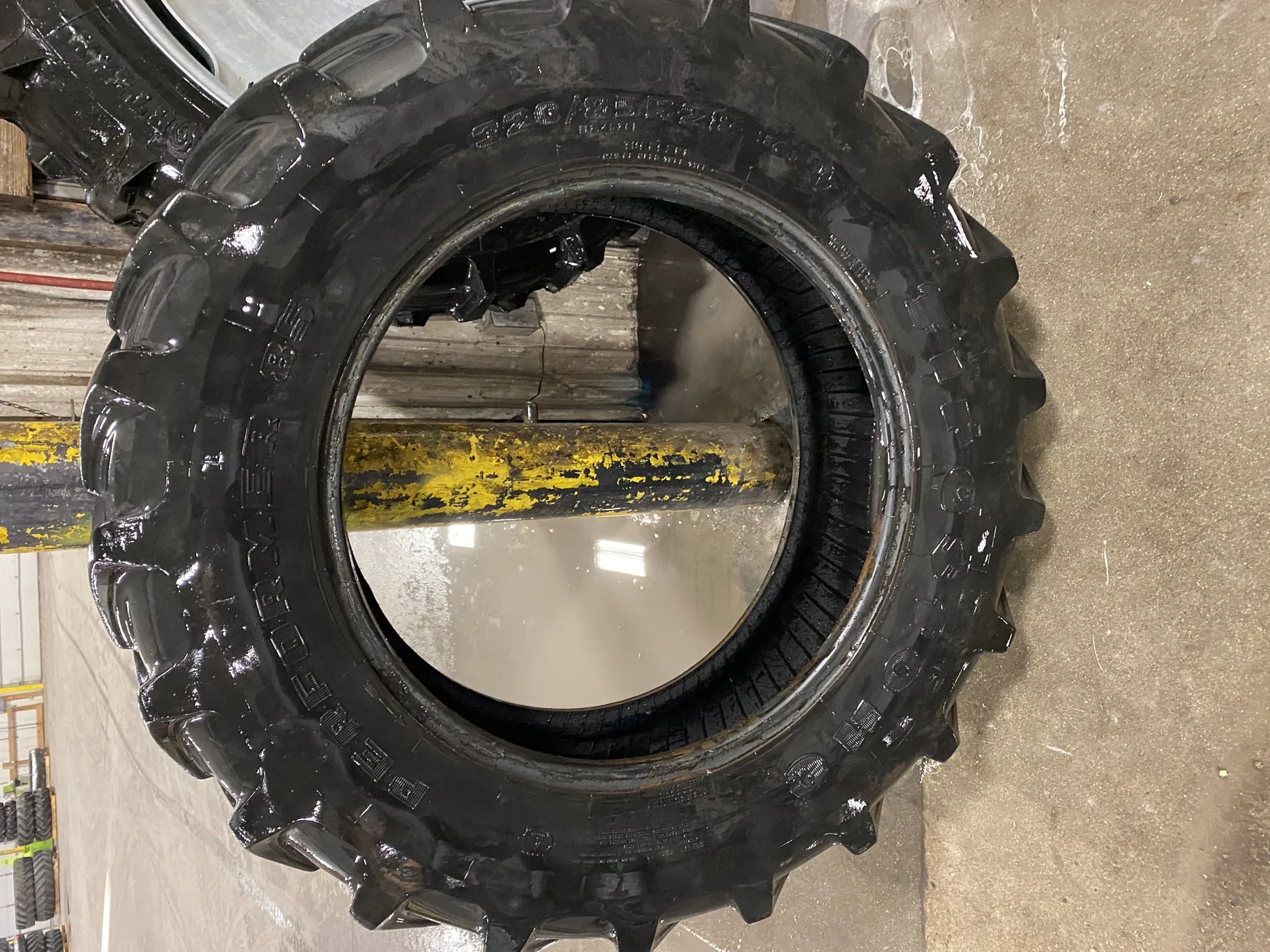 Used 65% 320/85R28 Firestone Performer 85 R-1W (124D) TL _x000D_
(Lug Cuts, Stubble, Weathering, Cut image 3
